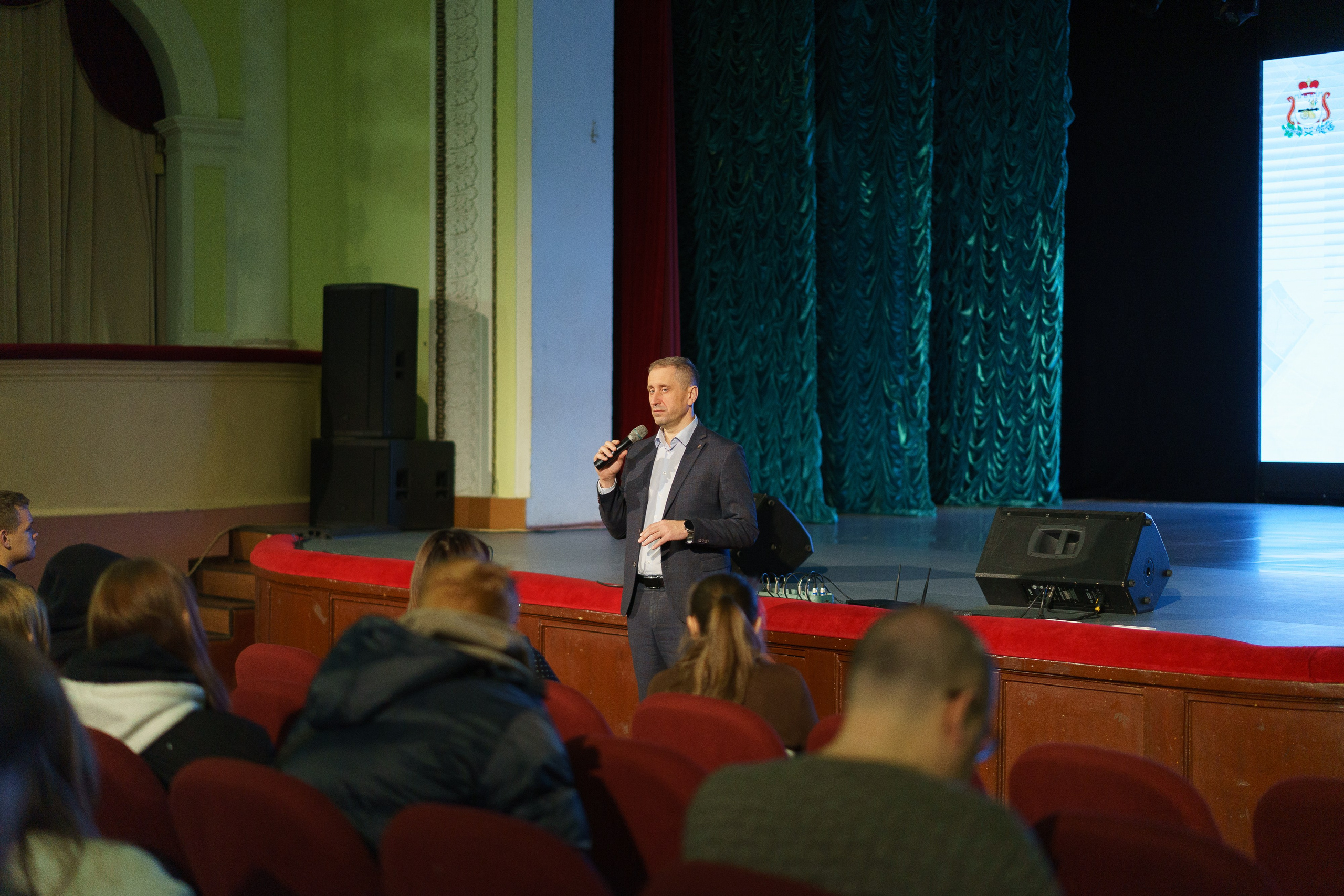 Межотраслевая выставка учебных заведений, Сафоново. Фотограф и видеограф Смоленск | Студия Цезарь