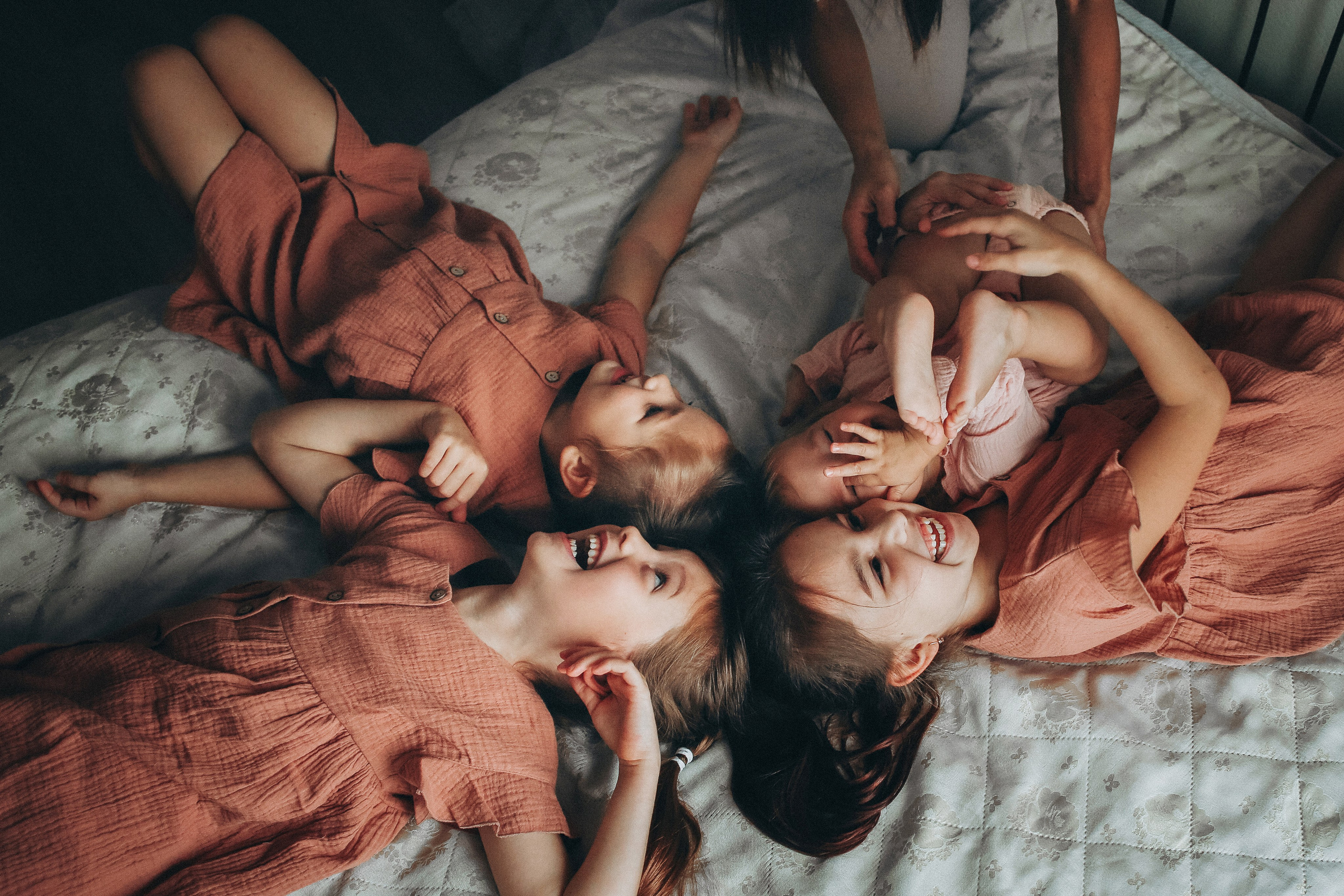 Светлана с дочками. Семейный фотограф в Москве Марина Петра