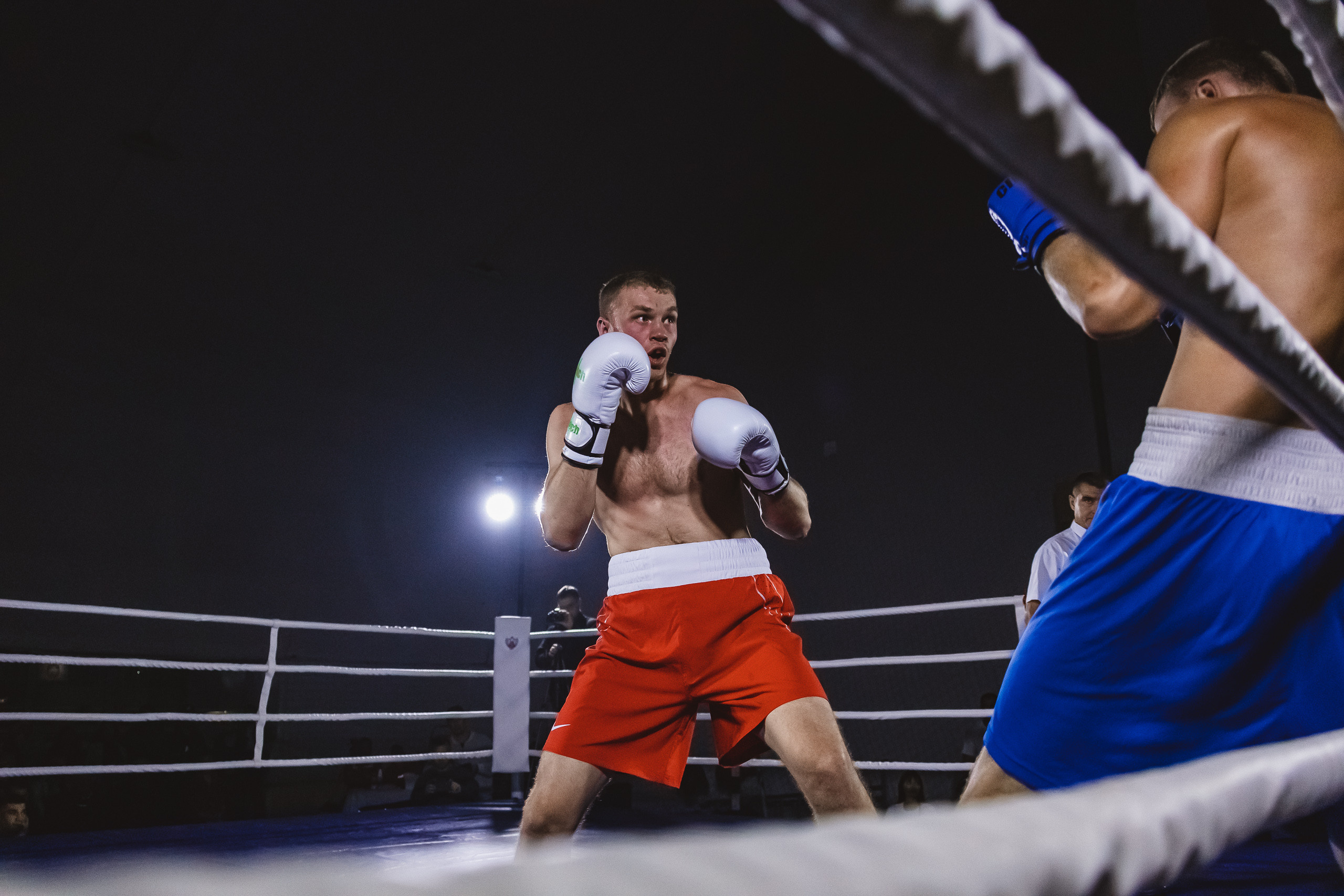 Репортаж|Бокс Белоусов/Худоян. Фотограф Егор Сухов