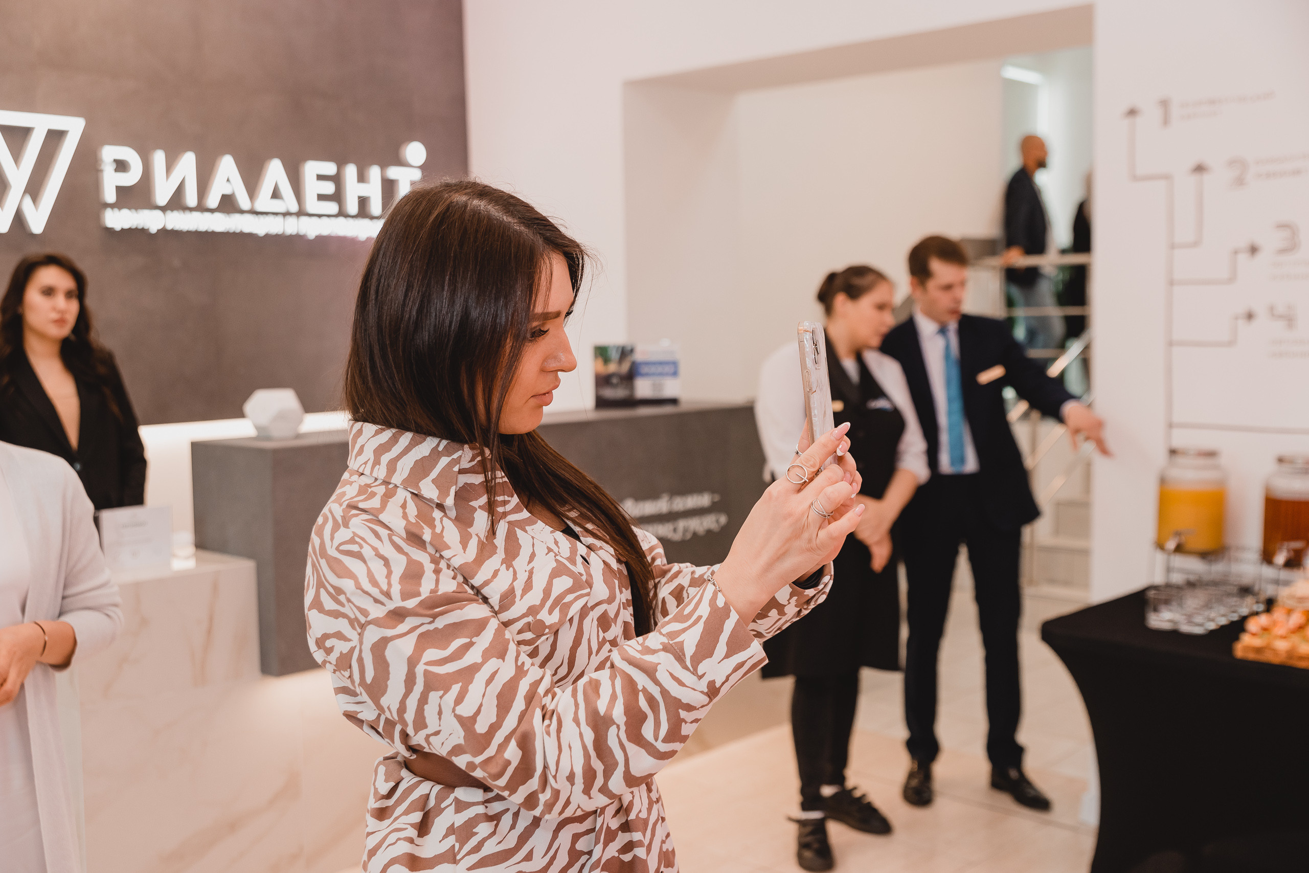 Репортаж|Открытие стоматологической клиники Riadent Казань. Фотограф Егор Сухов