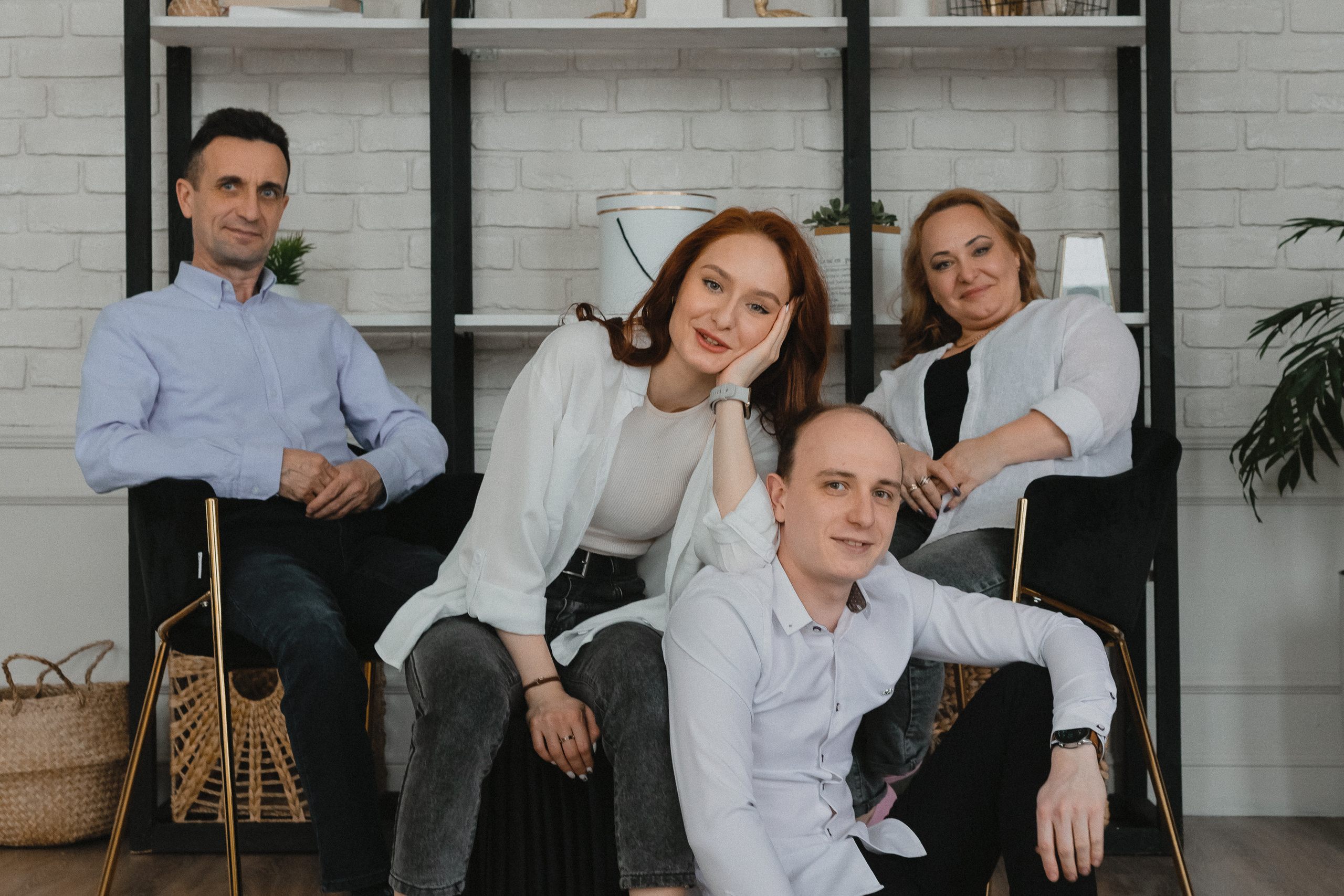 Семейная фотосессия в студии. Фотограф Егор Сухов