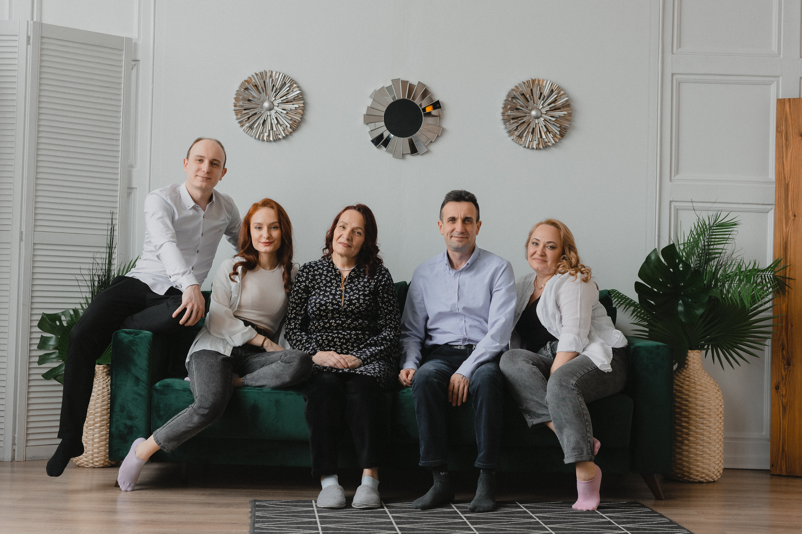 Семейная фотосессия в студии. Фотограф Егор Сухов