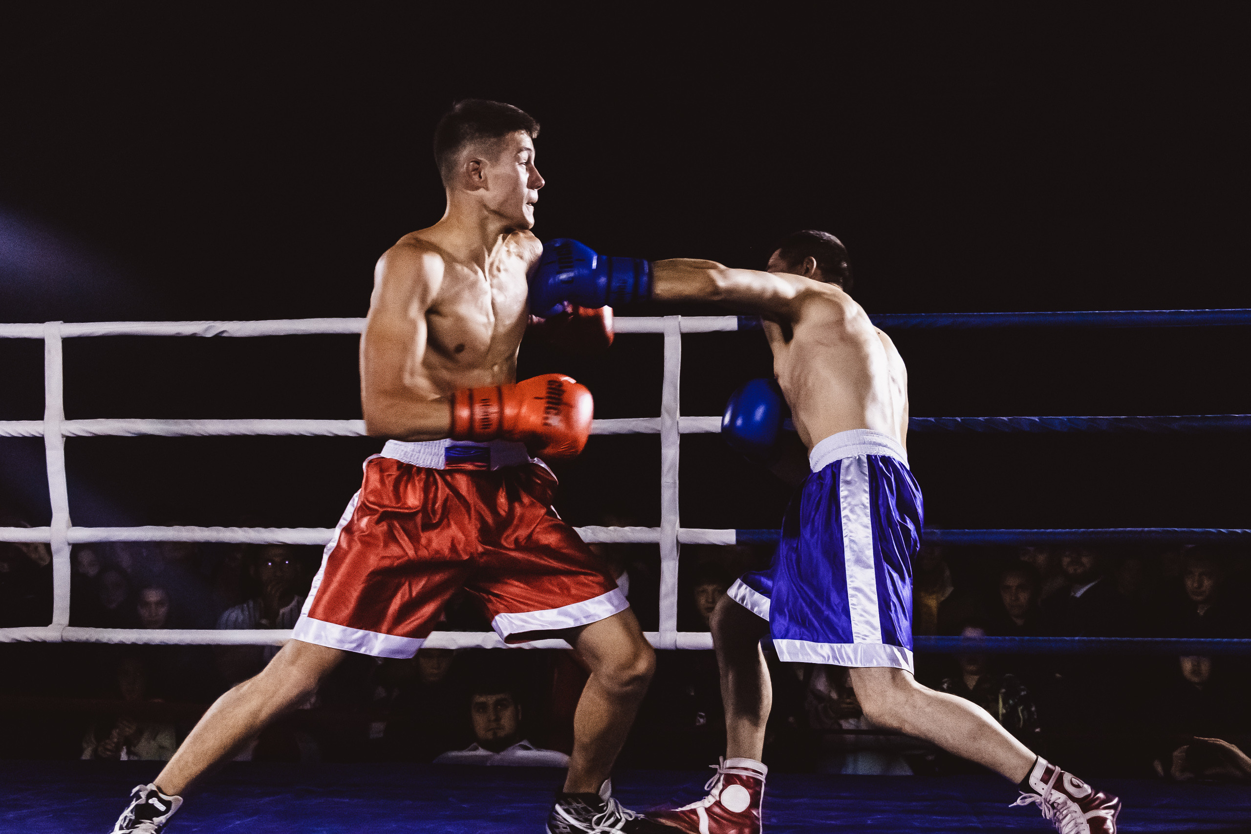 Репортаж|Бокс Белоусов/Худоян. Фотограф Егор Сухов