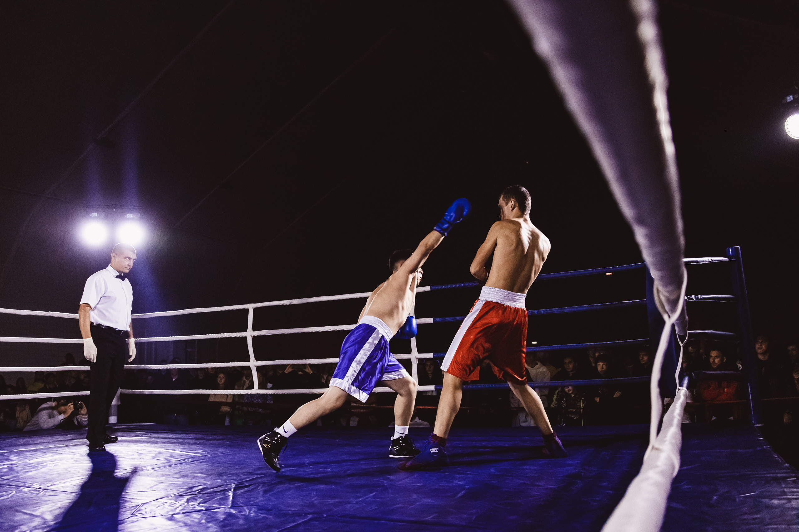 Репортаж|Бокс Белоусов/Худоян. Фотограф Егор Сухов