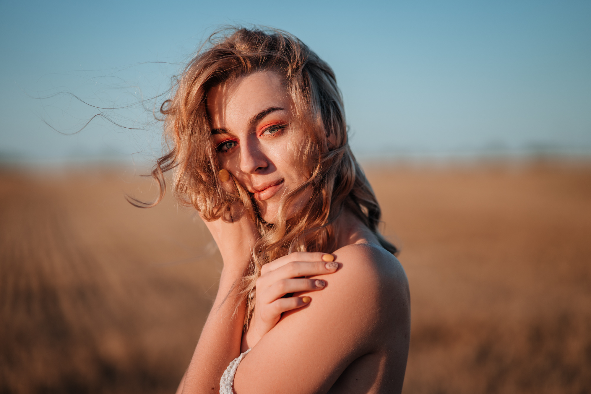 Портрет с боке в полях Крыма 