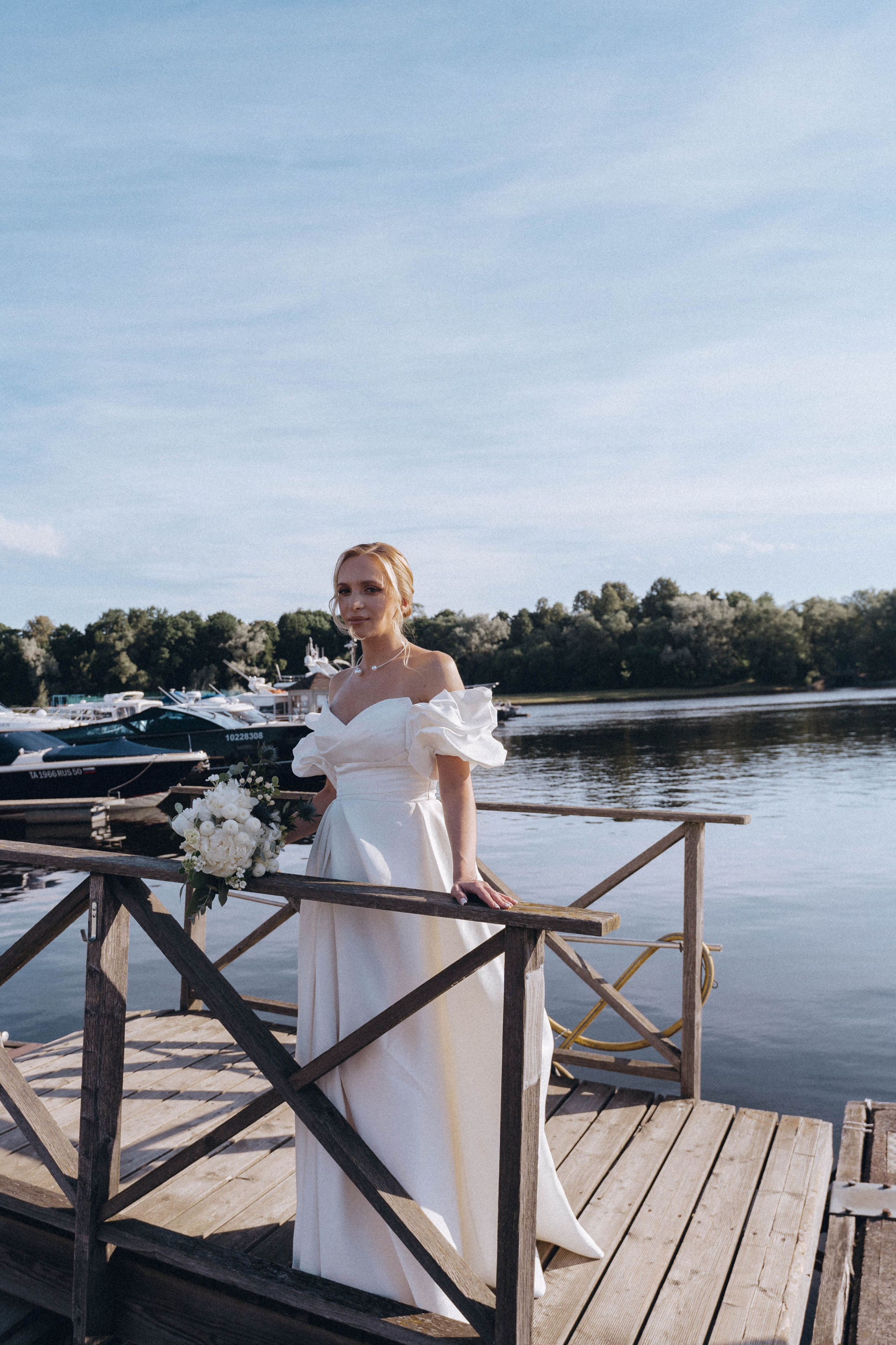 СВАДЕНБНАЯ СЬЕМКА НА КАТЕРЕ ПО КАНАЛАМ САНКТ-ПЕТЕРБУРГА И В АКВАТОРИИ НЕВЫ. Профессиональный фотограф, Санкт-Петербург — Виктория Богомолова