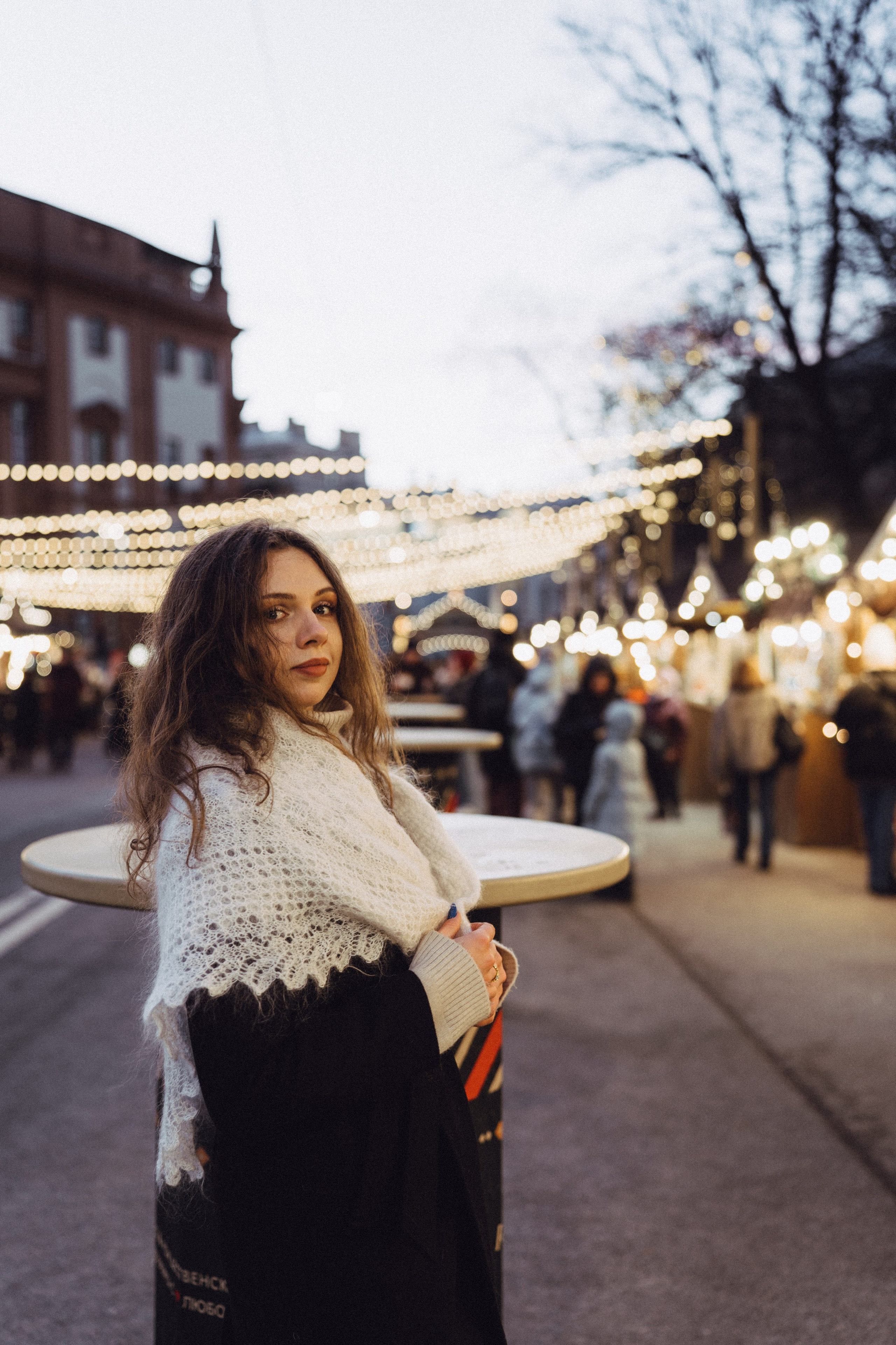 ПРОГУЛКА НА МАНЕЖНОЙ ПЛОЩАДИ ДЛЯ ДЕВУШКИ ПЕРЕД НОВЫМ ГОДОМ (НОВОГОДНЯЯ ФОТОСЕССИИЯ НА МАНЕЖНОЙ ПЛОЩАДИ). Профессиональный фотограф, Санкт-Петербург — Виктория Богомолова