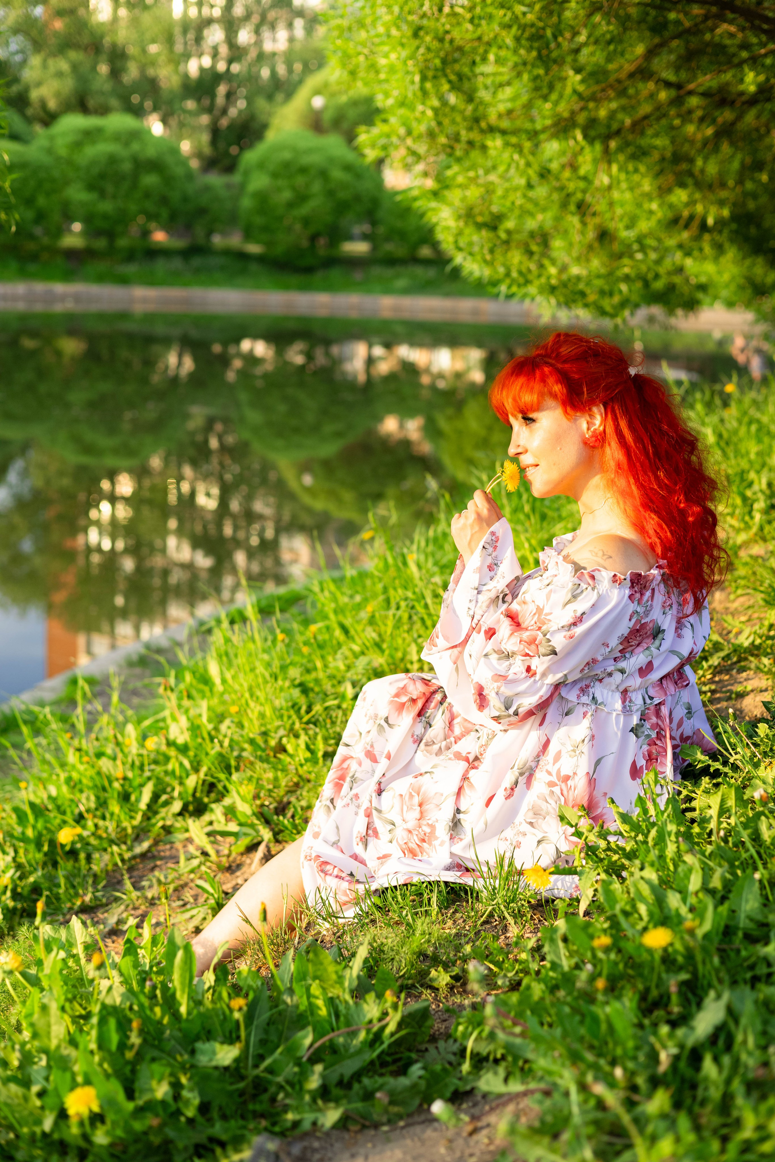 Алена. Весенняя фотосессия в яблоневом саду. Портретный фотограф Панферова Регина г. Санкт-Петербург, г. Казань