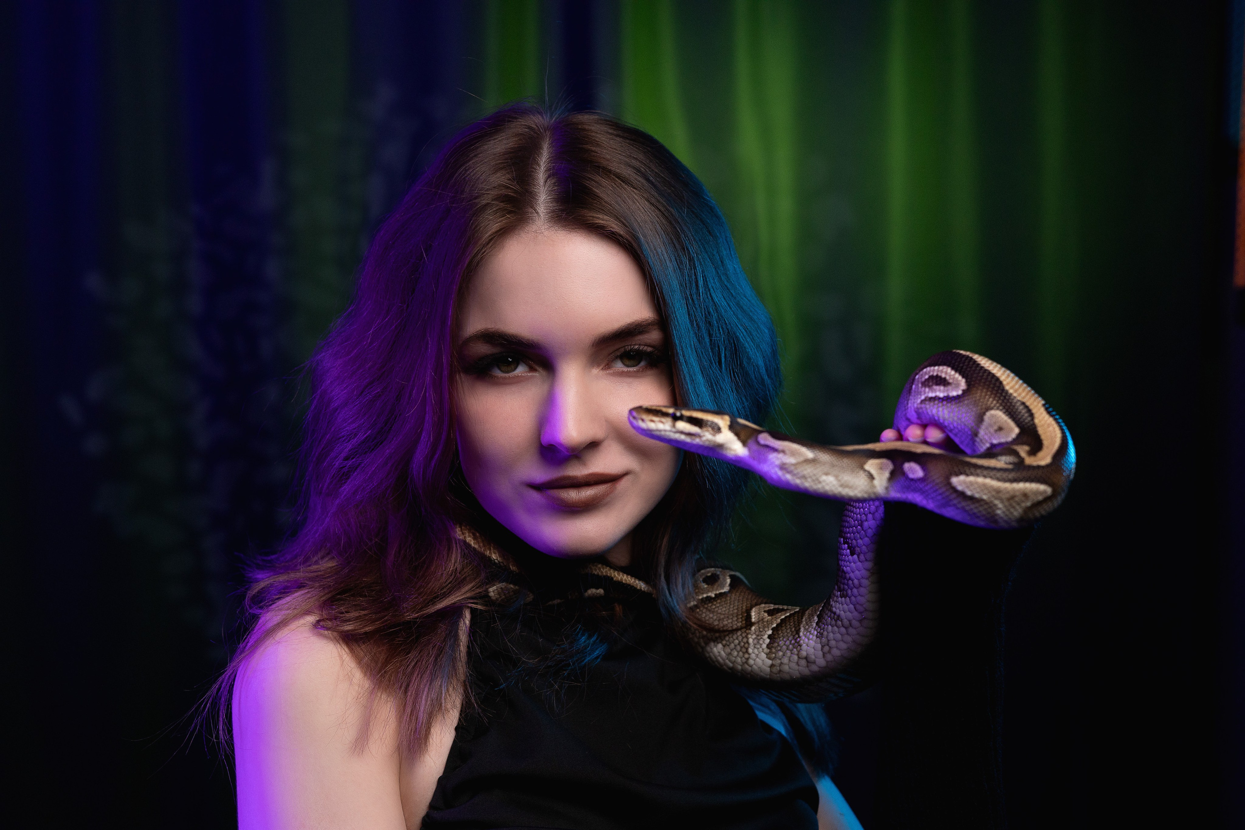 Анастасия. Фотосессия со змеей. Портретный фотограф Панферова Регина г. Санкт-Петербург, г. Казань