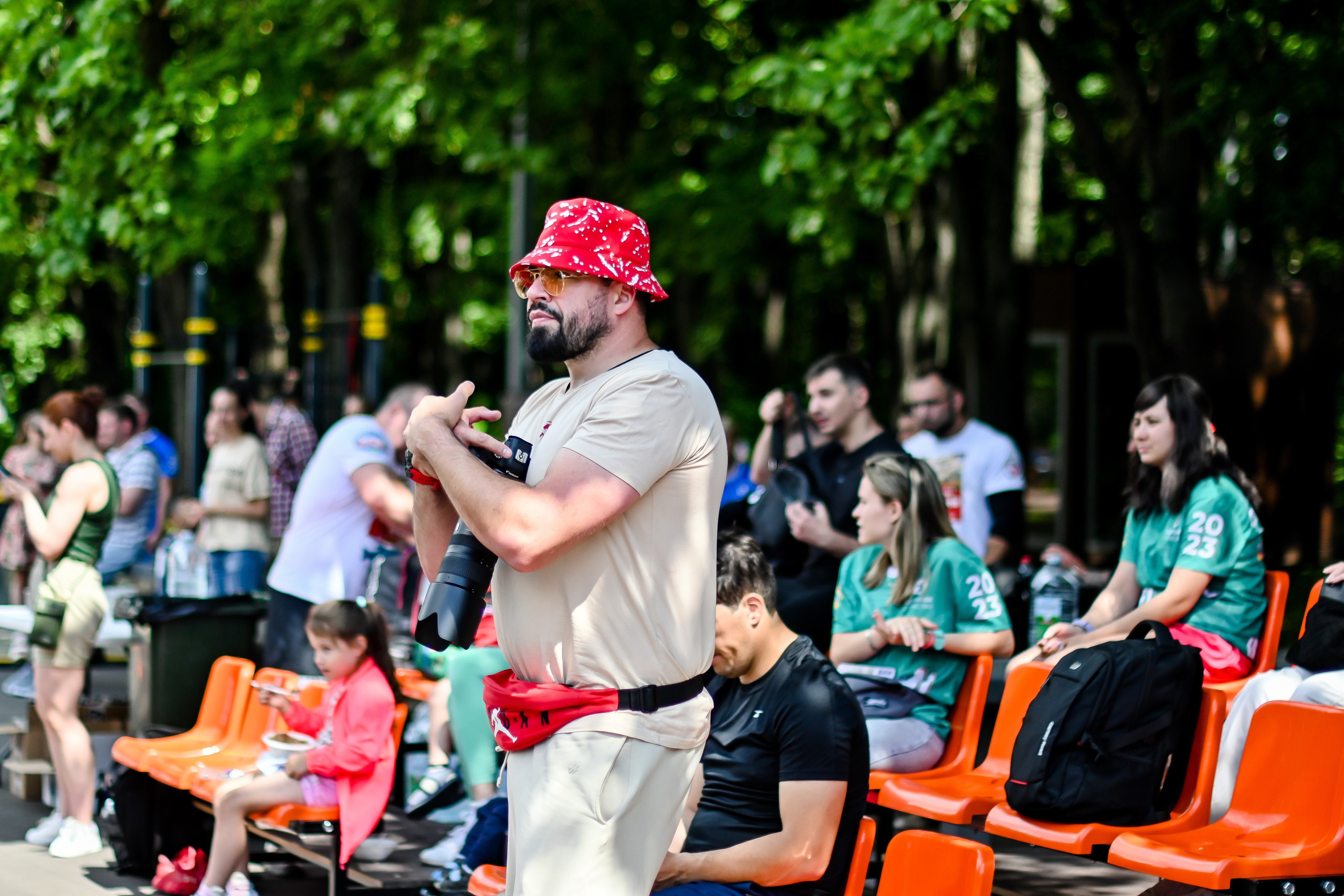 СТРОНГ. Фотограф для бизнесконтента, репортажей и семейного альбома в Москве