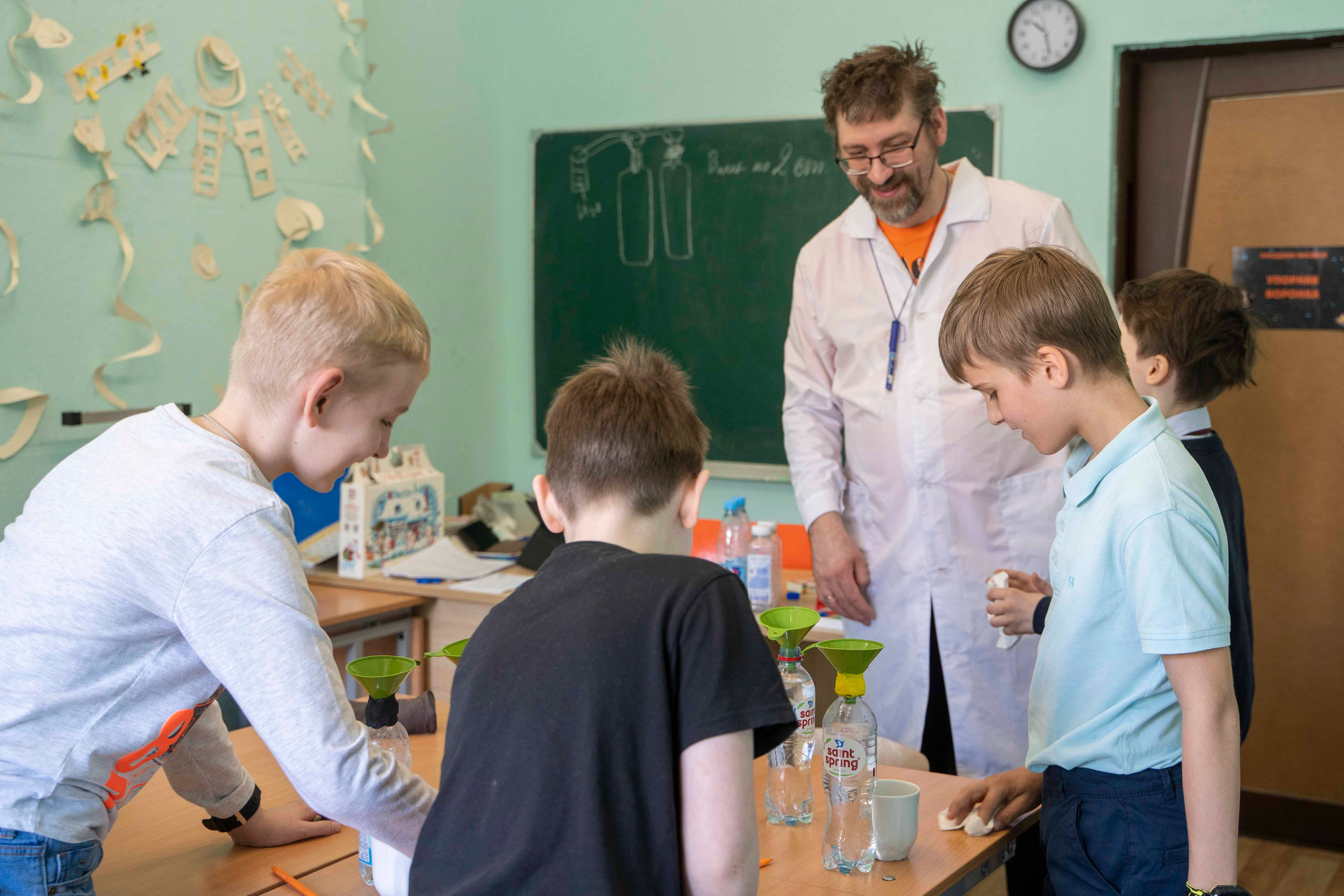 Праздник в школе Фрактал. Фотограф в Санкт-Петербурге, фотодни в СПБ