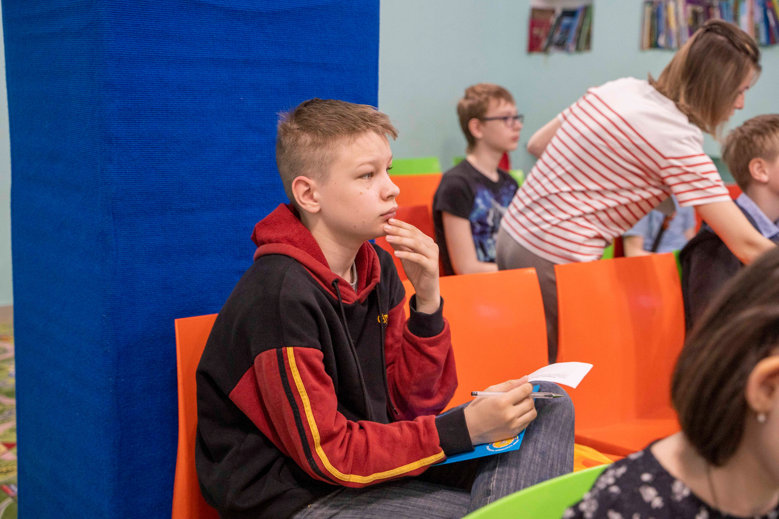 Праздник в школе Фрактал. Фотограф в Санкт-Петербурге, фотодни в СПБ