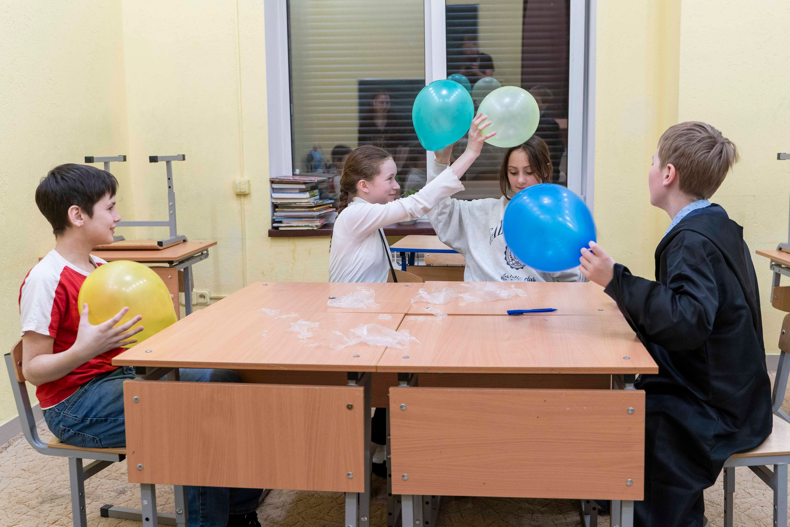 Праздник в школе Фрактал. Фотограф в Санкт-Петербурге, фотодни в СПБ