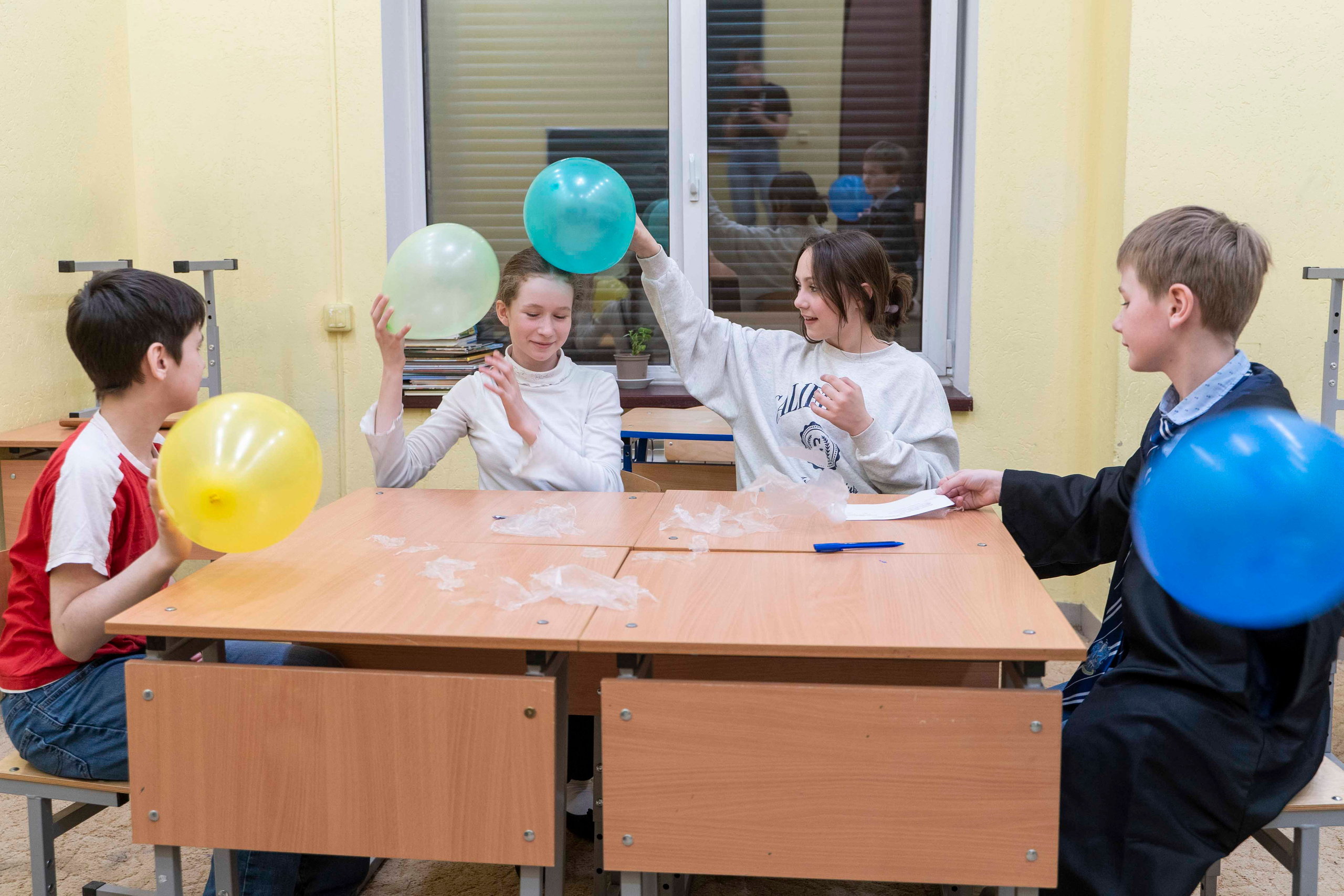 Праздник в школе Фрактал. Фотограф в Санкт-Петербурге, фотодни в СПБ