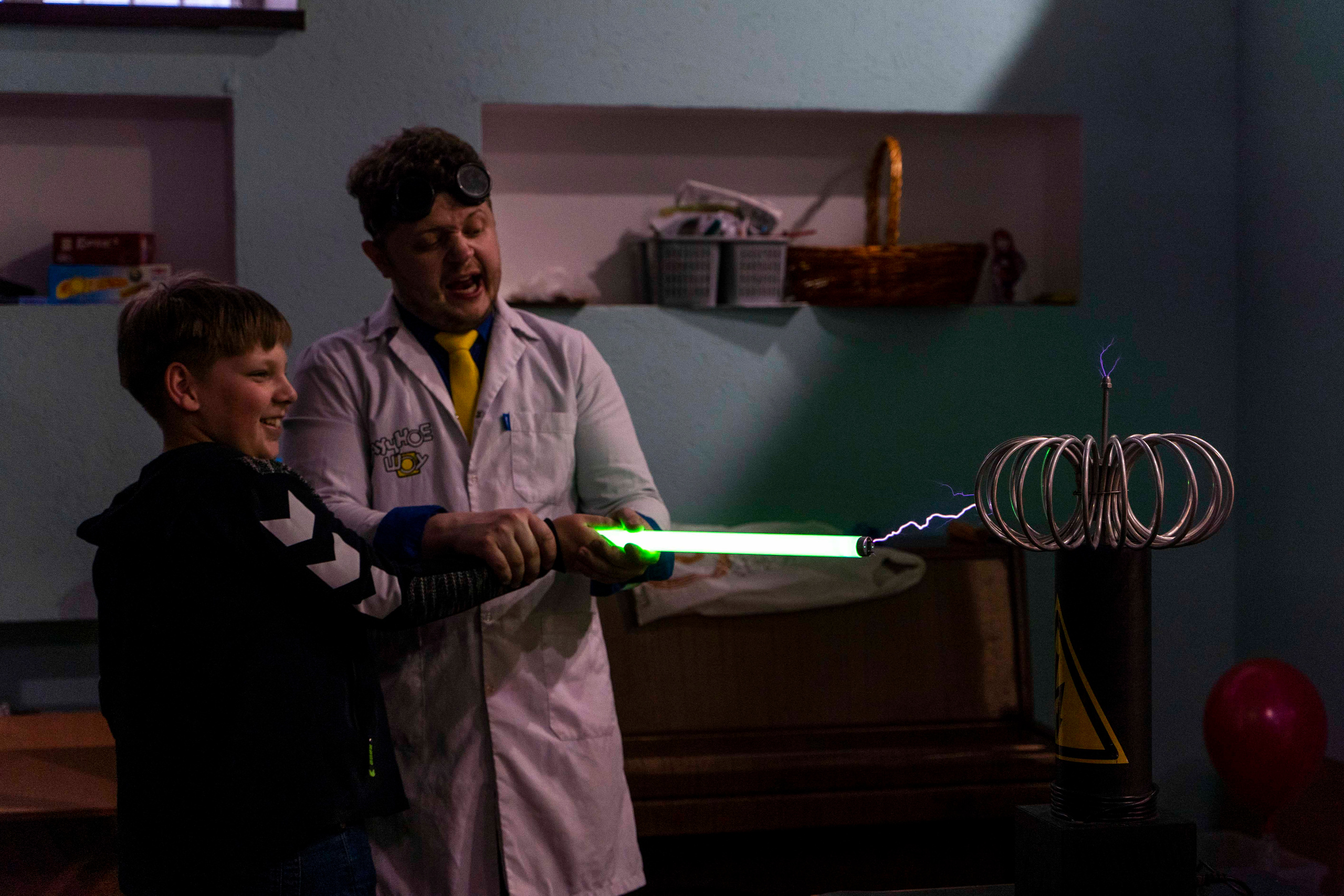 Праздник в школе Фрактал. Фотограф в Санкт-Петербурге, фотодни в СПБ