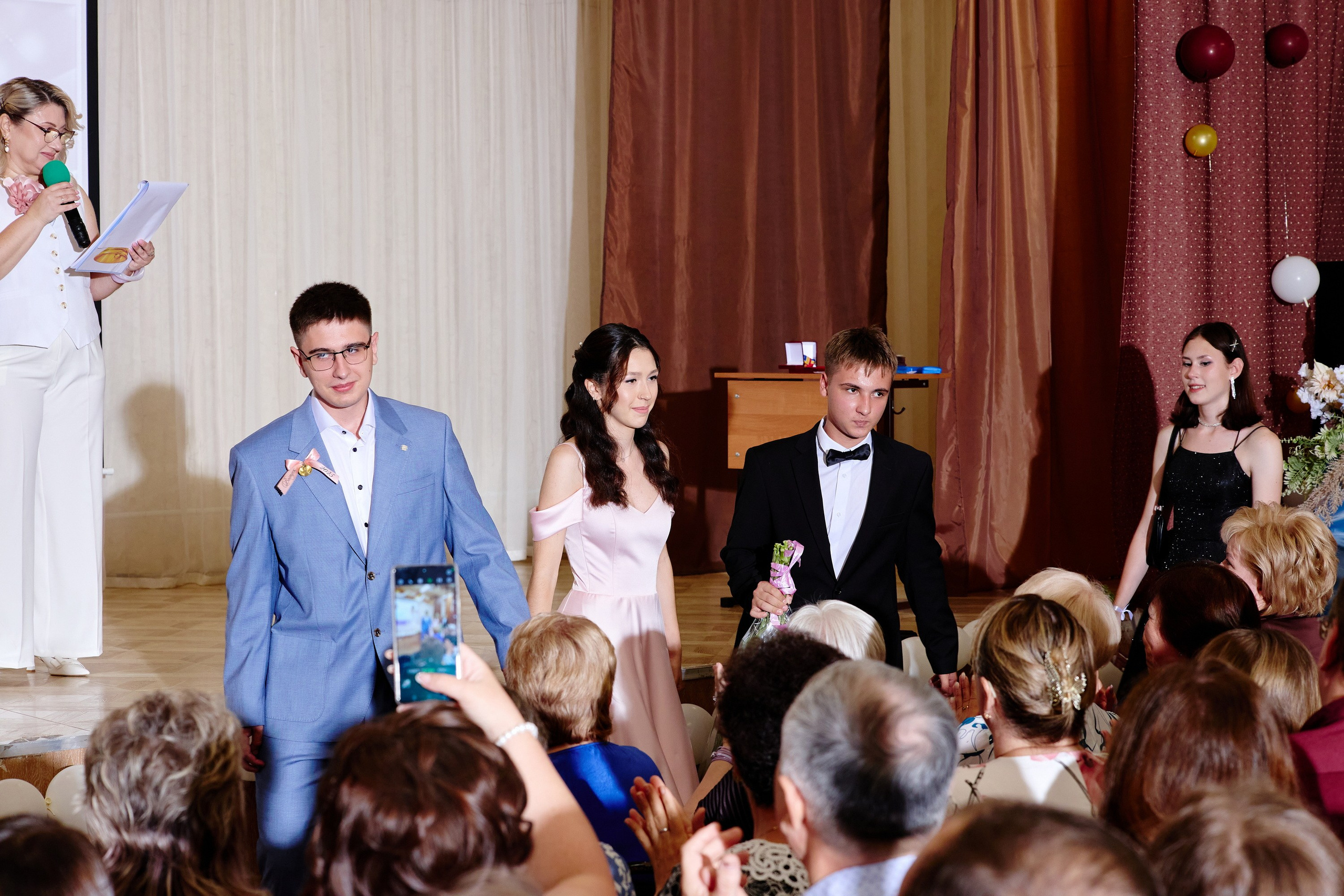 Выпускной 35 Сош. Фотограф Выпускные альбомы Таганрог Сергей Коробченко