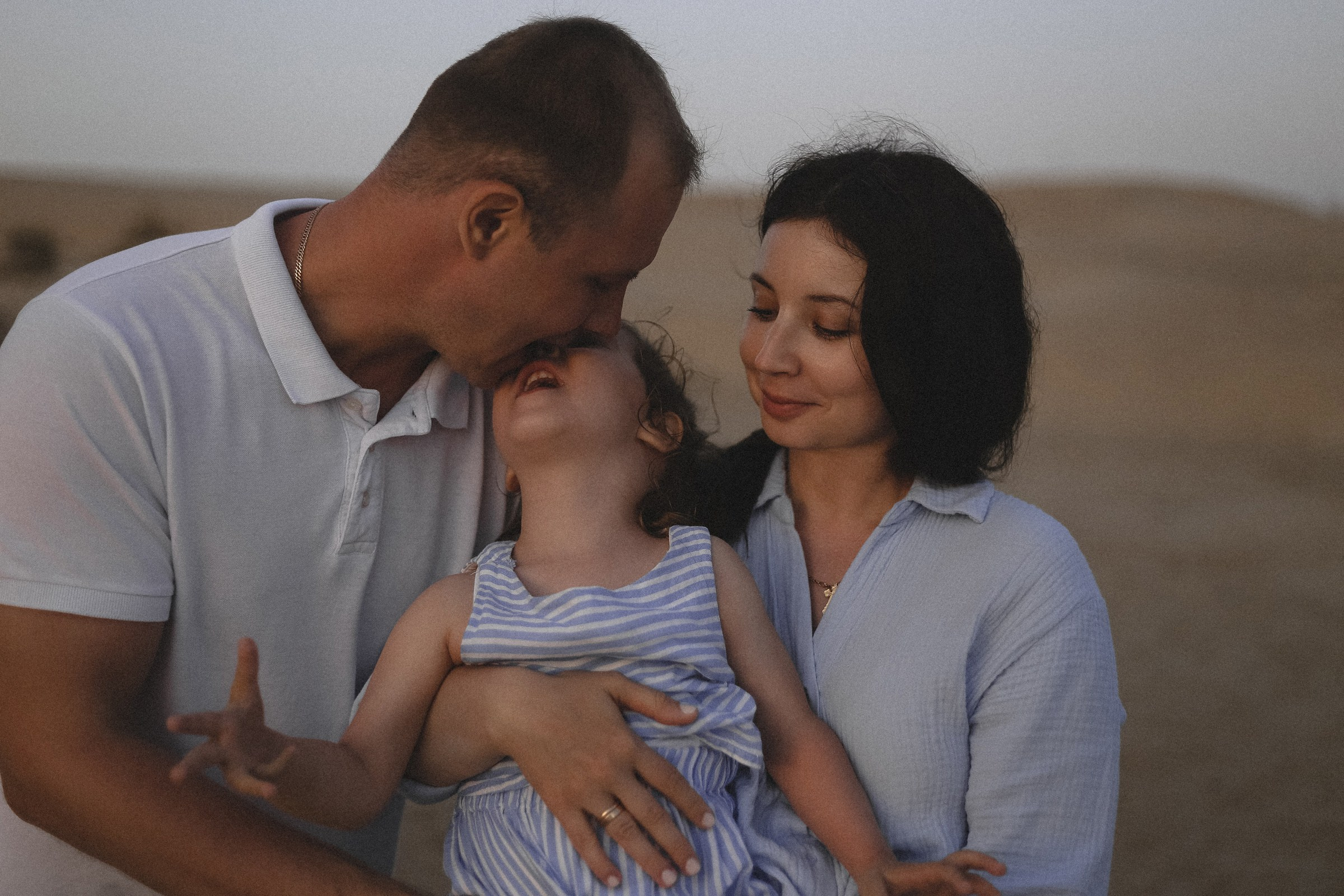 Семейная фотосессия на пляже. Семейный, love story, свадебный фотограф Анапа