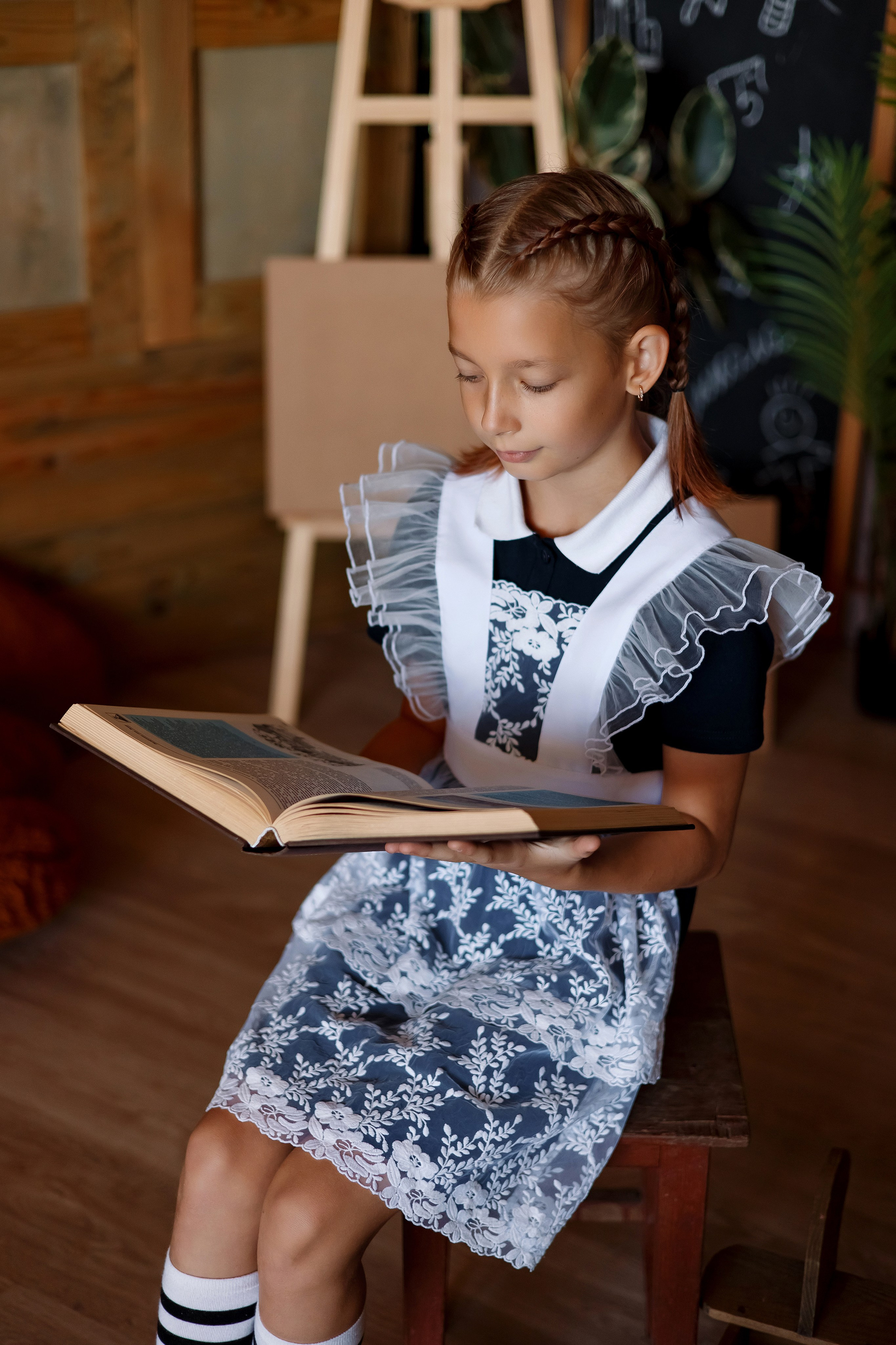 4 класс фотосессия в фотостудии. Фотограф Любовь Корниенко, Примоский край