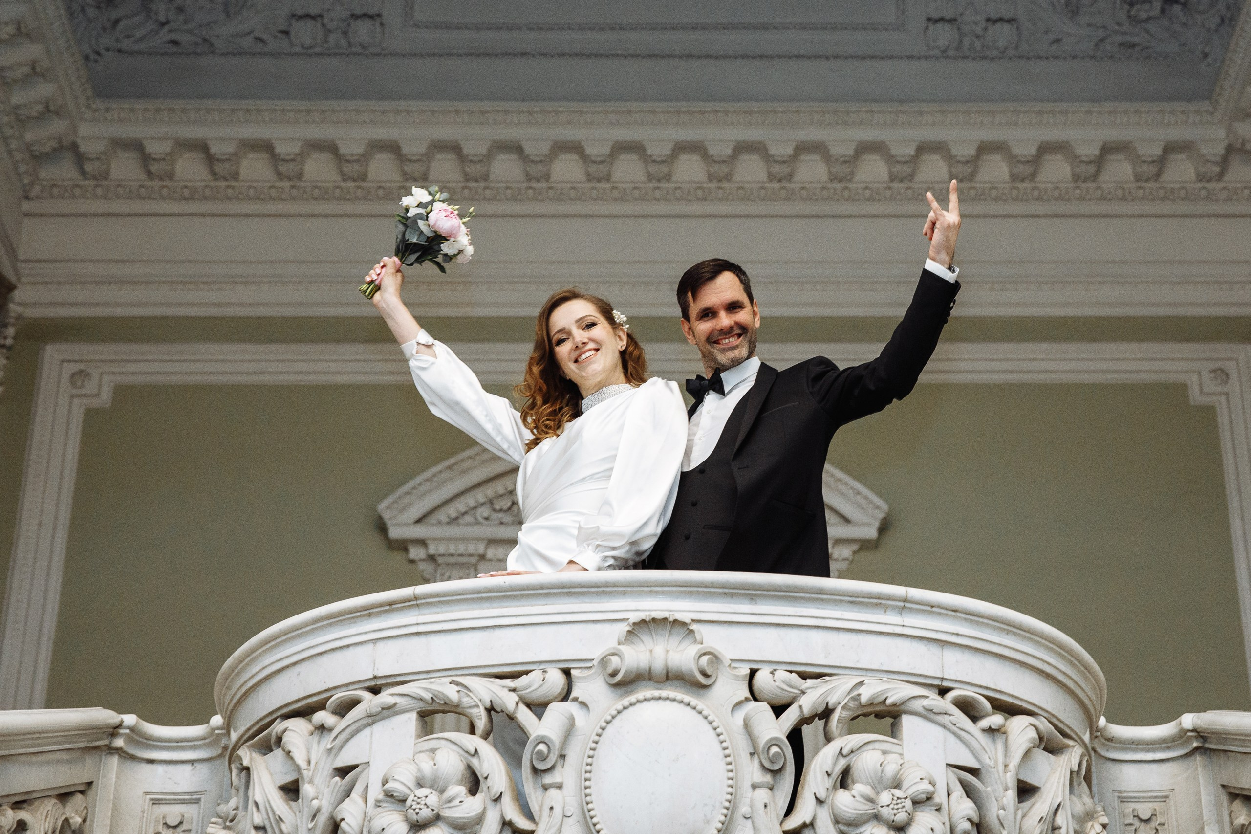 Хотим гулять и пить шампанское. Главная