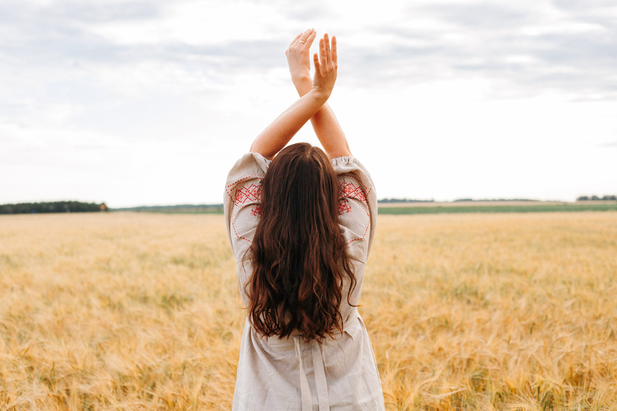 Оксана в пшеничном поле. Ваш фотограф