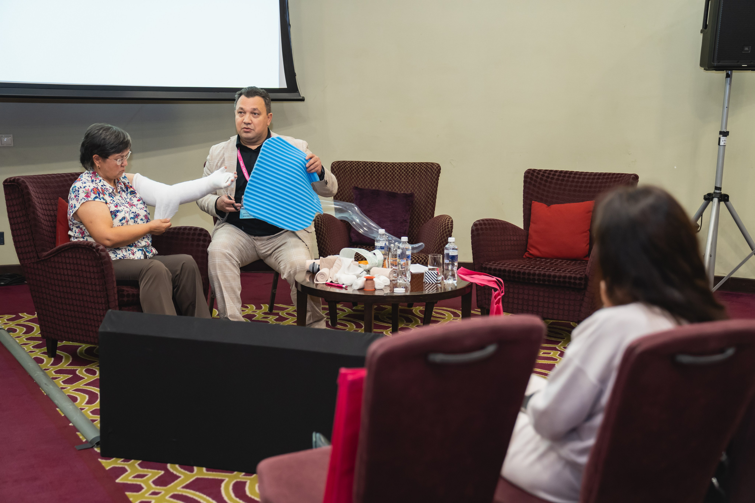 Фотосессия форумов, конференций. Занимаюсь профессиональной фотографией и живу рядом с Байкалом. Работаю в разных жанрах