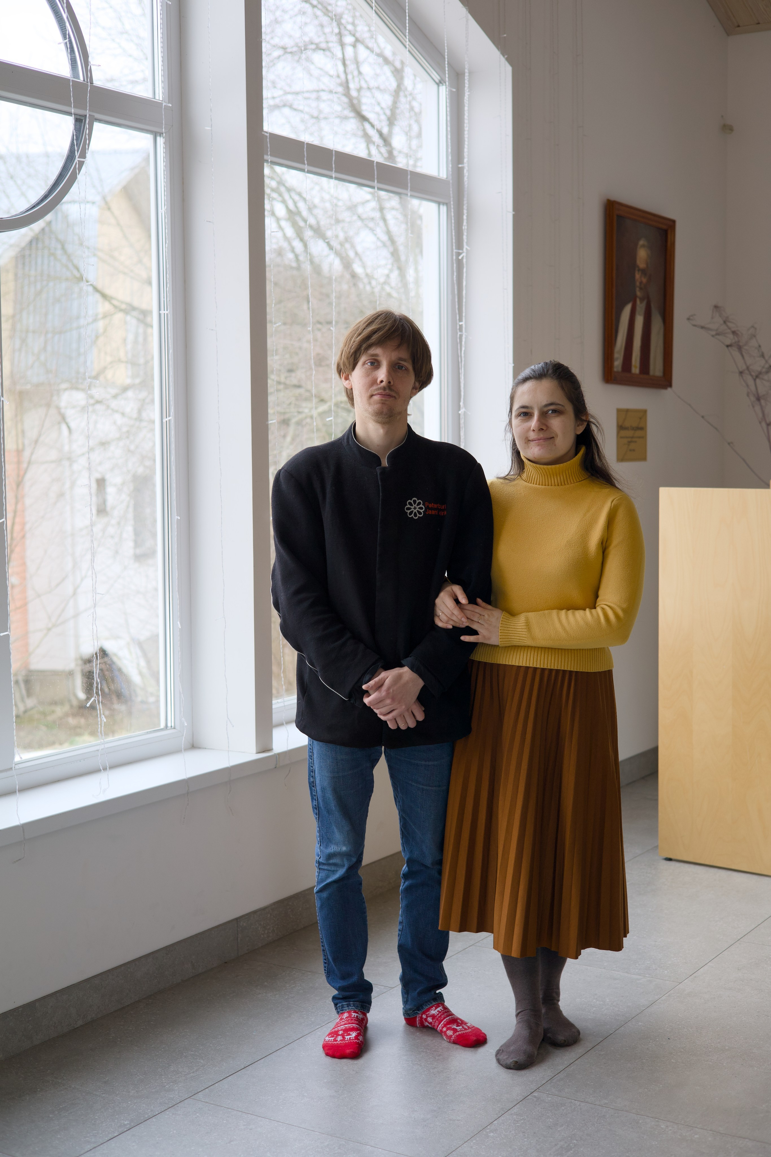 Вероника и Сергей семейная пара. Вероника закончила теологический институт,прихожанка Казанского евангелическо-лютеранского прихода святого апостола Андрея, Сергей перешел на третий курс теологического института, рукоположенный служитель Евангелическо-лютеранского прихода святого Луки в г. Чебоксары.