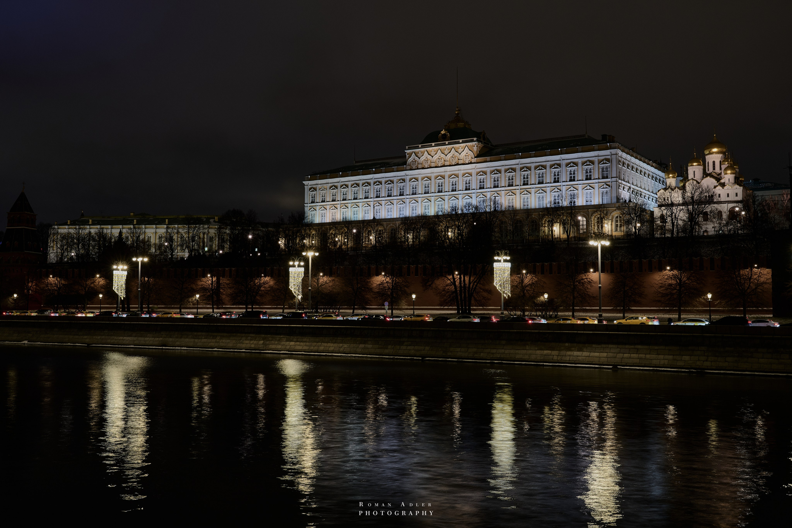 Новогодняя ночная Москва 2025. Фотограф Роман Адлер