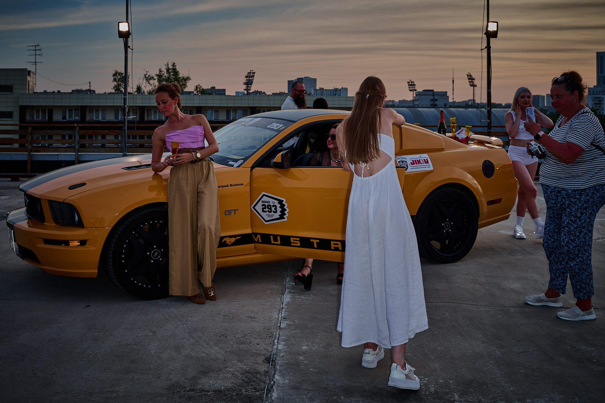 Тюнинг-Арт-Музей. Встреча на РЖД Арене. Фотограф Роман Адлер