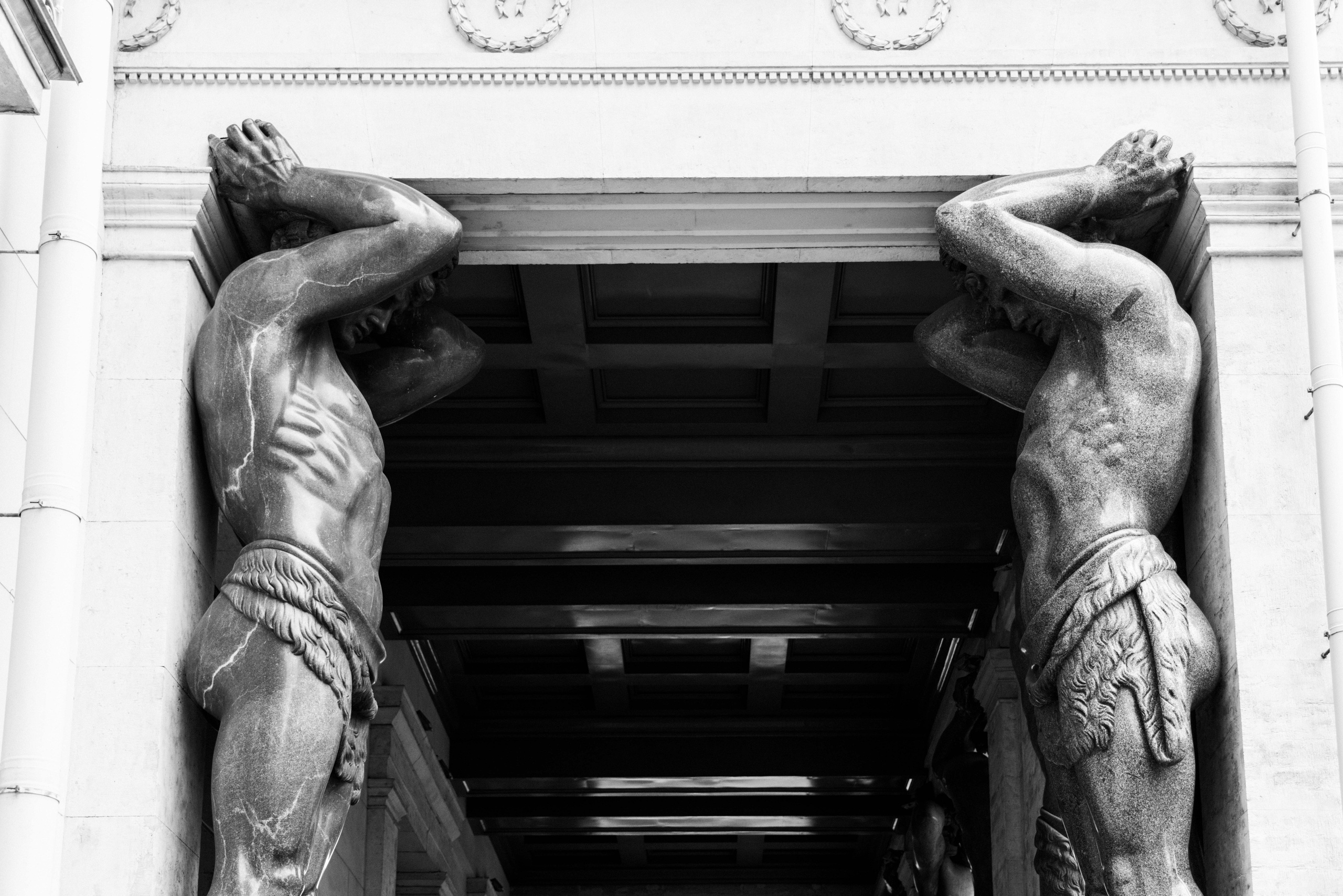 Атланты. Фотограф Балаев Михаил