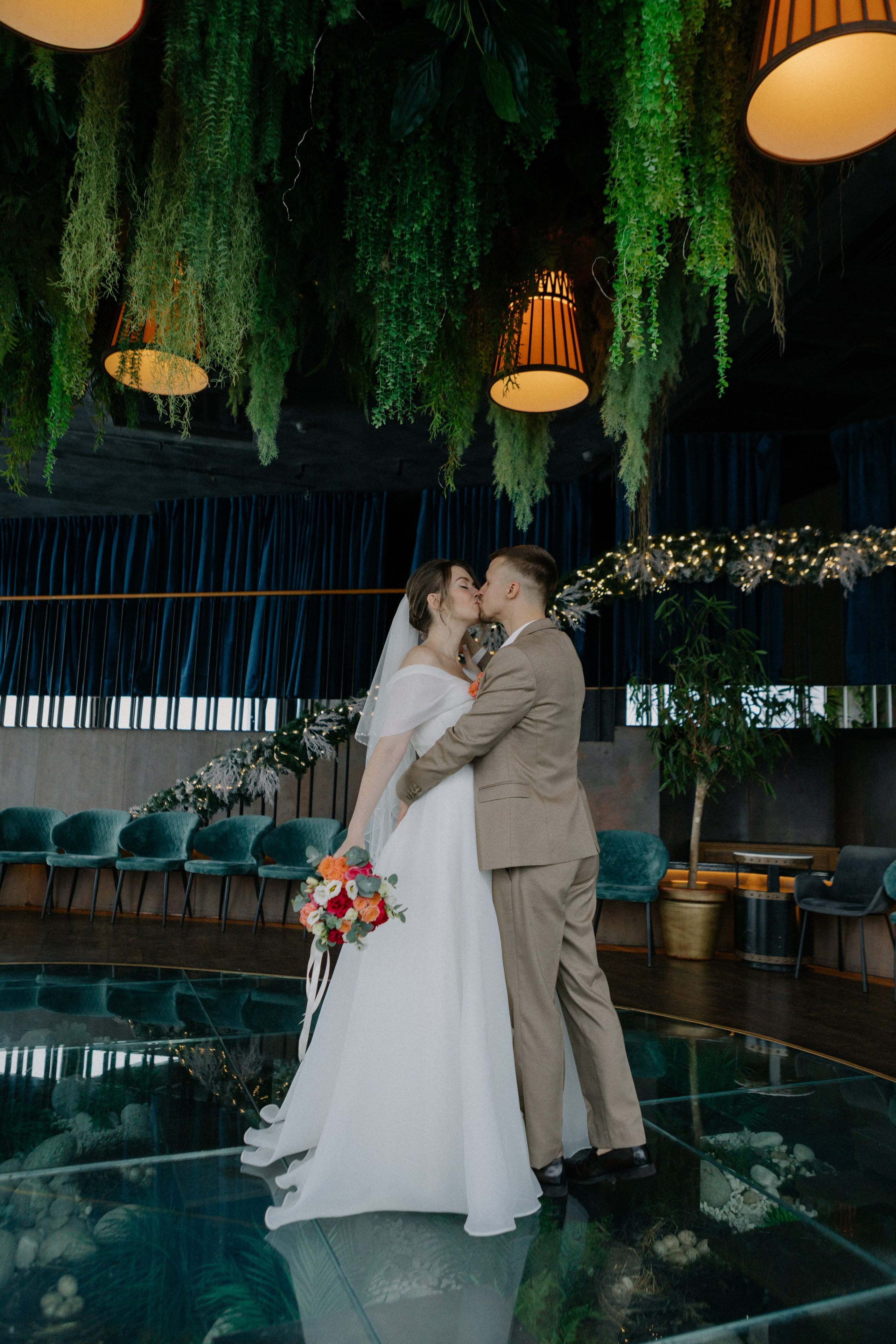 Ксюша и Илья. Утро в отеле роспись в Birds. Свадебный и портретный фотограф в Москве Анастасия Масюк