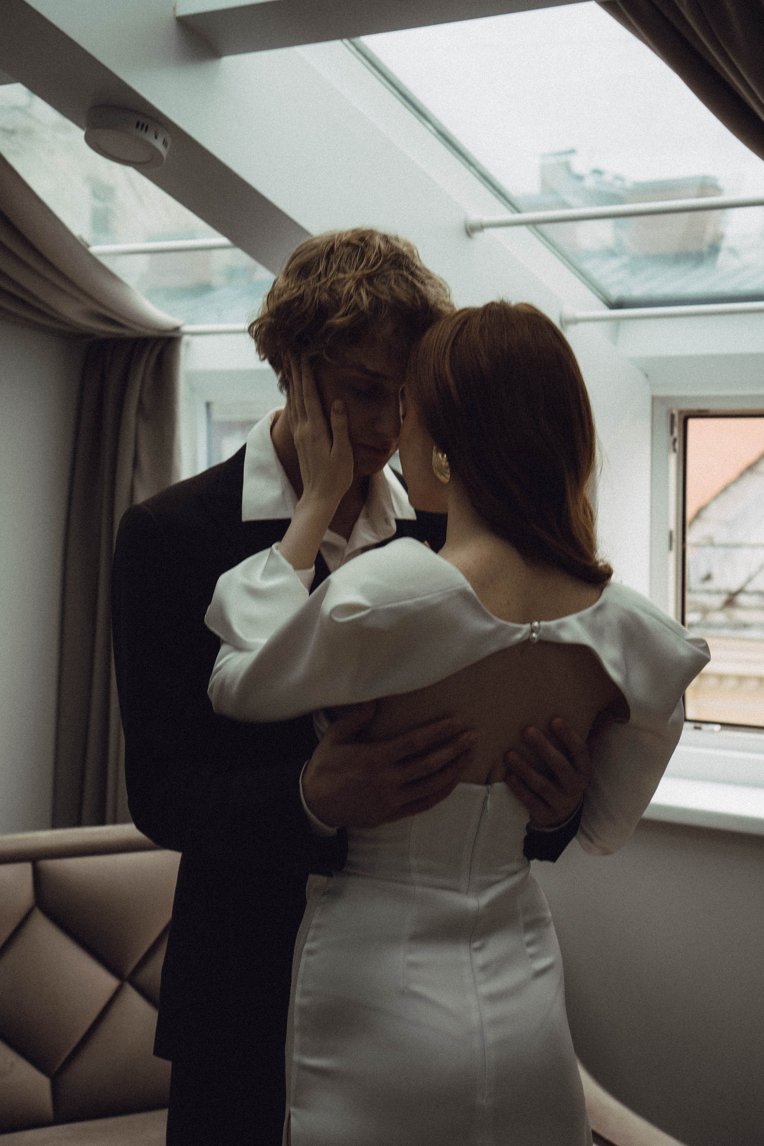 СВАДЕБНАЯ СЬЕМКА В ОТЕЛЕ. СБОРЫ ЖЕНИХА И НЕВЕСТЫ И ТАКЖЕ ТОР И ПОДГОТОВКА К ПРОГУЛКЕ. Профессиональный фотограф, Санкт-Петербург — Виктория Богомолова