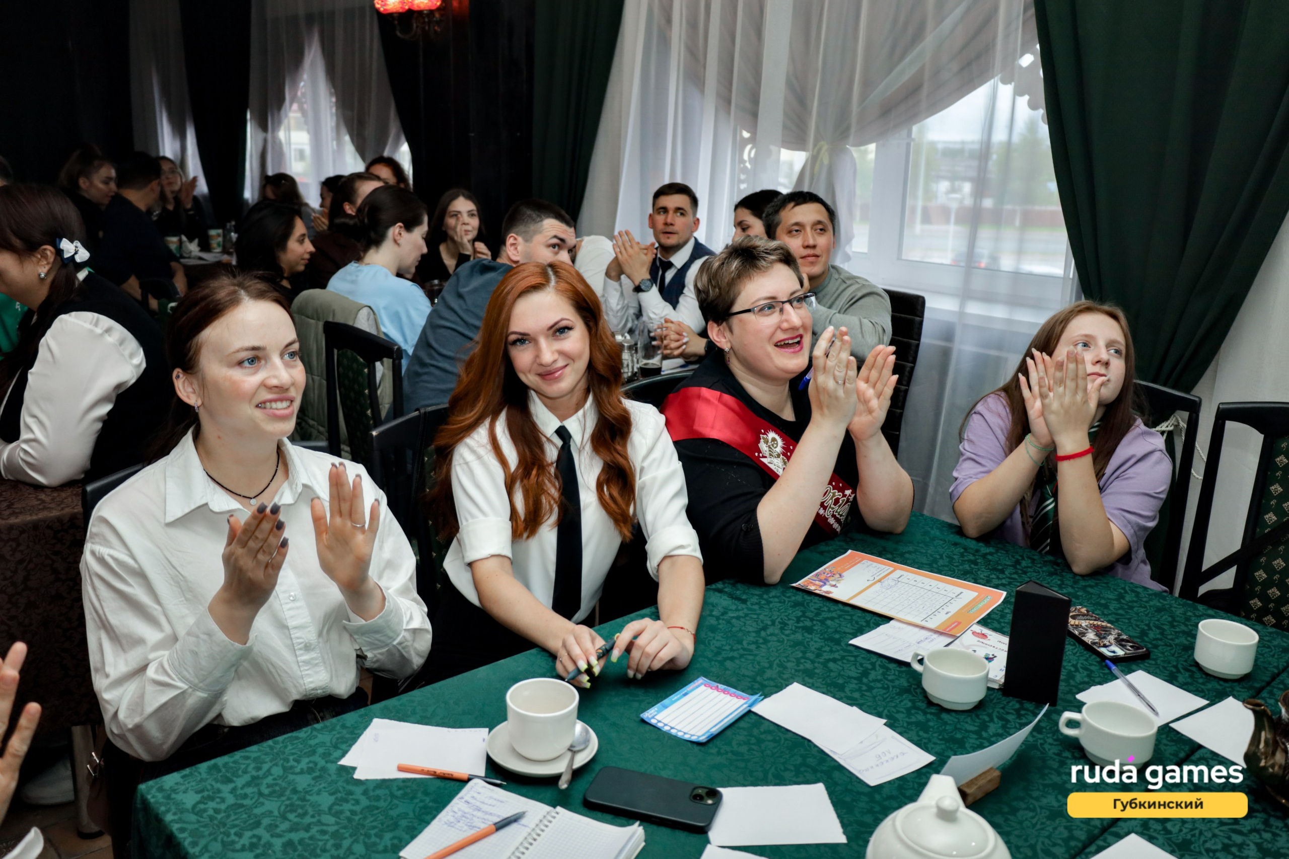 1 сентября. Фотограф в Губкинском | Александра Артамонова