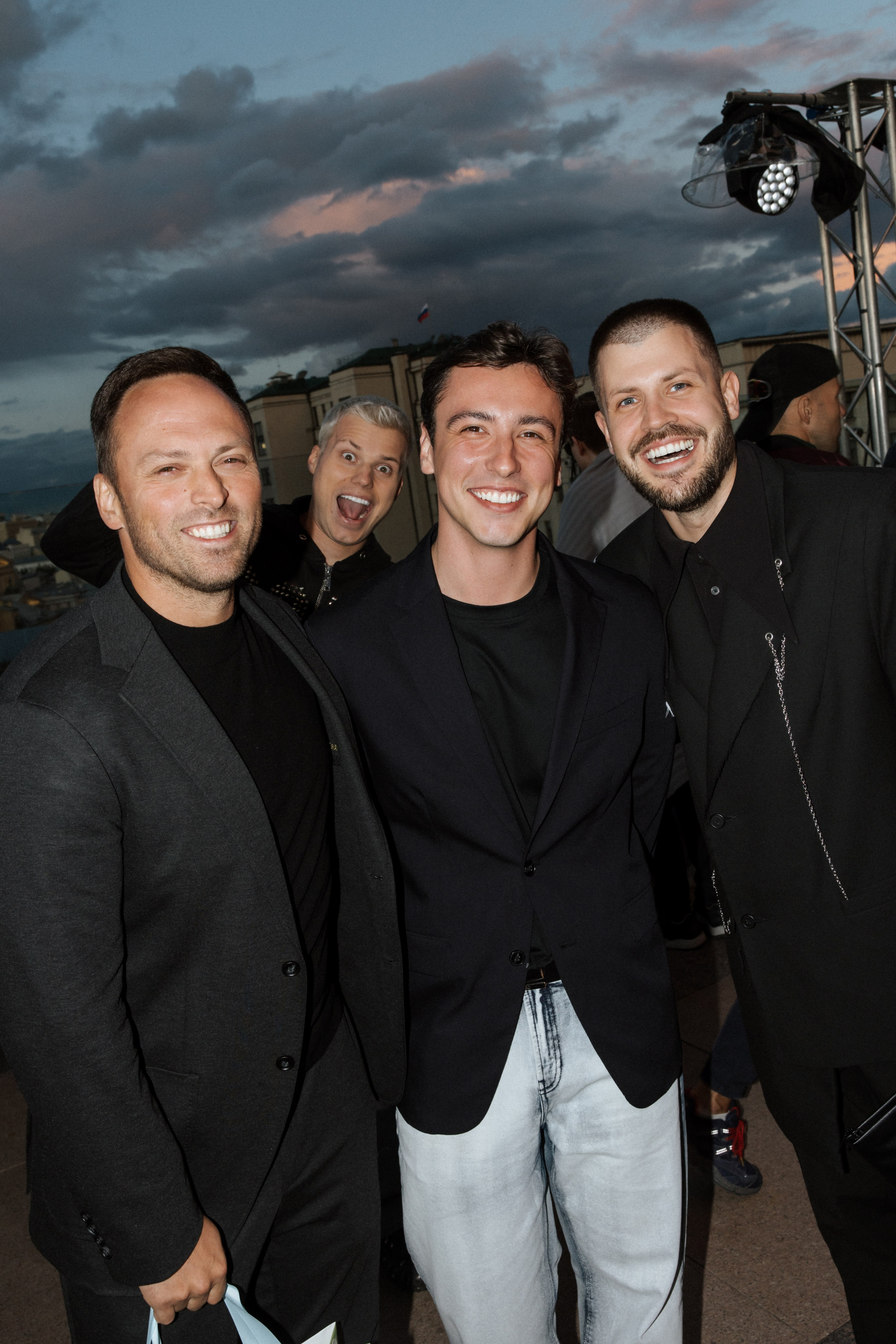 VOICE INFLUENCER AWARDS 2025. Свадебный и репортажный фотограф в Москве Владимир Сергеев | Naysaikolo