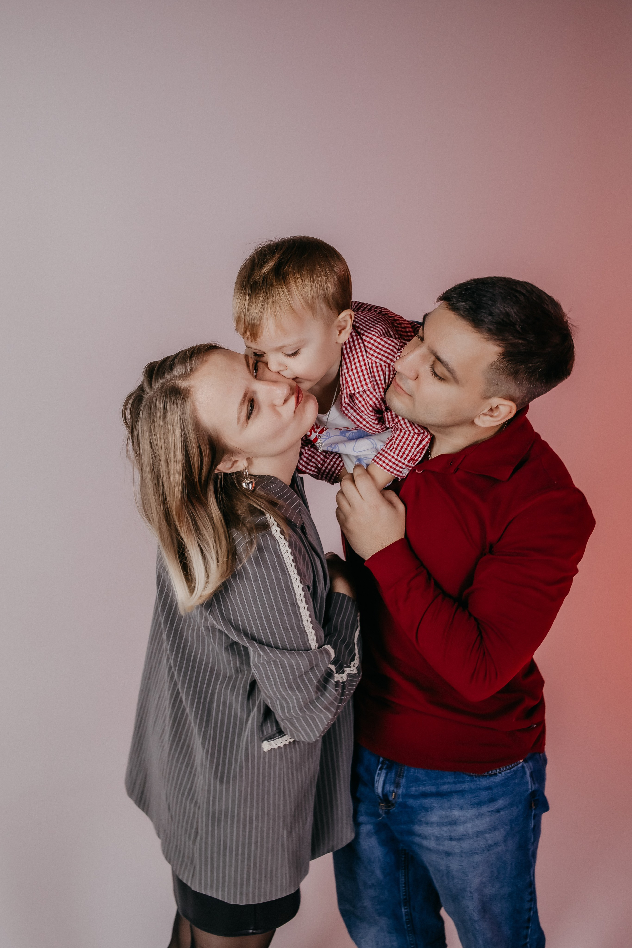 Валерия, Евгений и Макар. Фотограф Регина Крикунова г. Красноярск