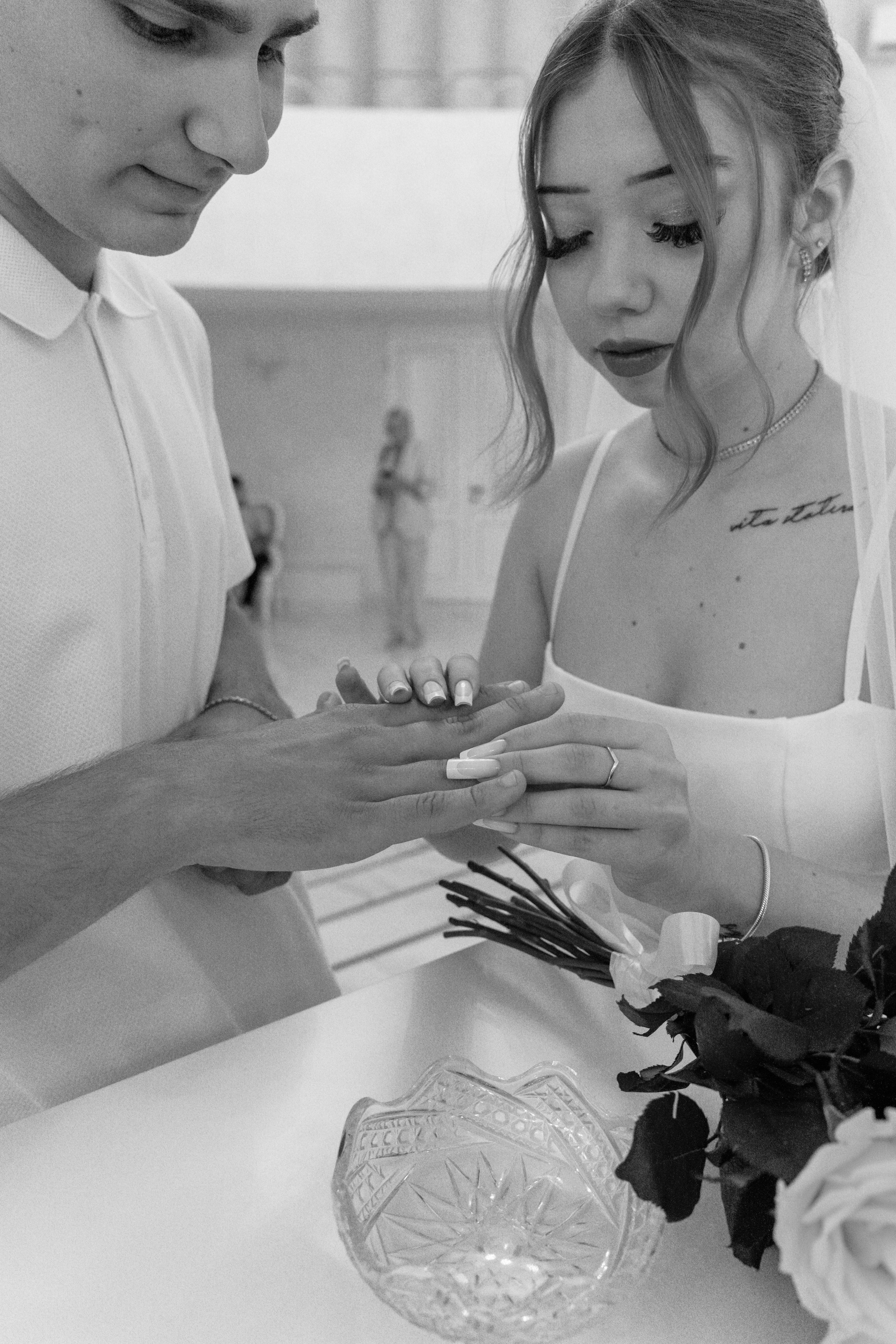 Любовь в каждом штрихе: роспись и свадебная прогулка. Ваш семейный фотограф в Минске — Вика Трегубова