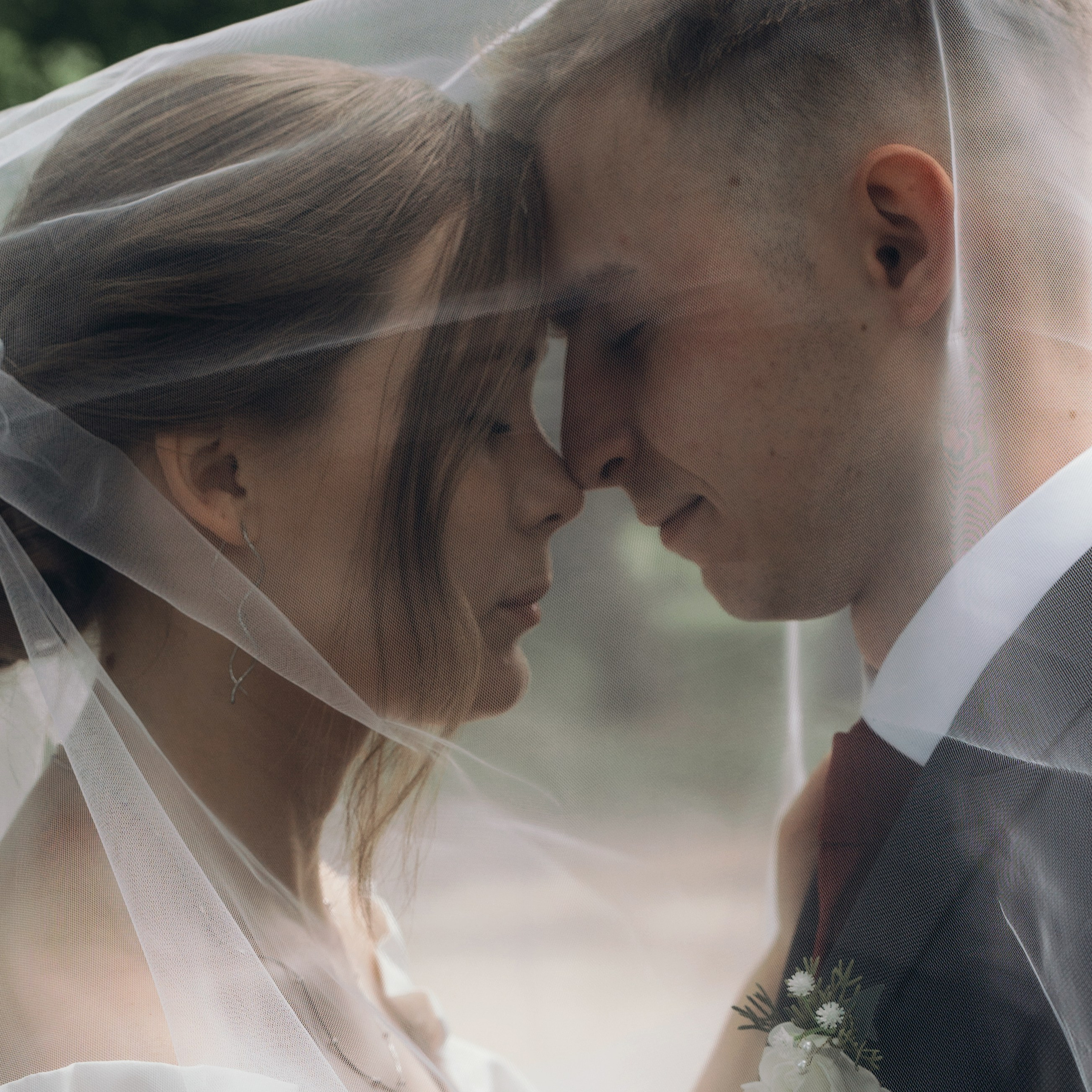 Свадебная прогулка в Лошицком парке. Ваш семейный фотограф в Минске — Вика Трегубова