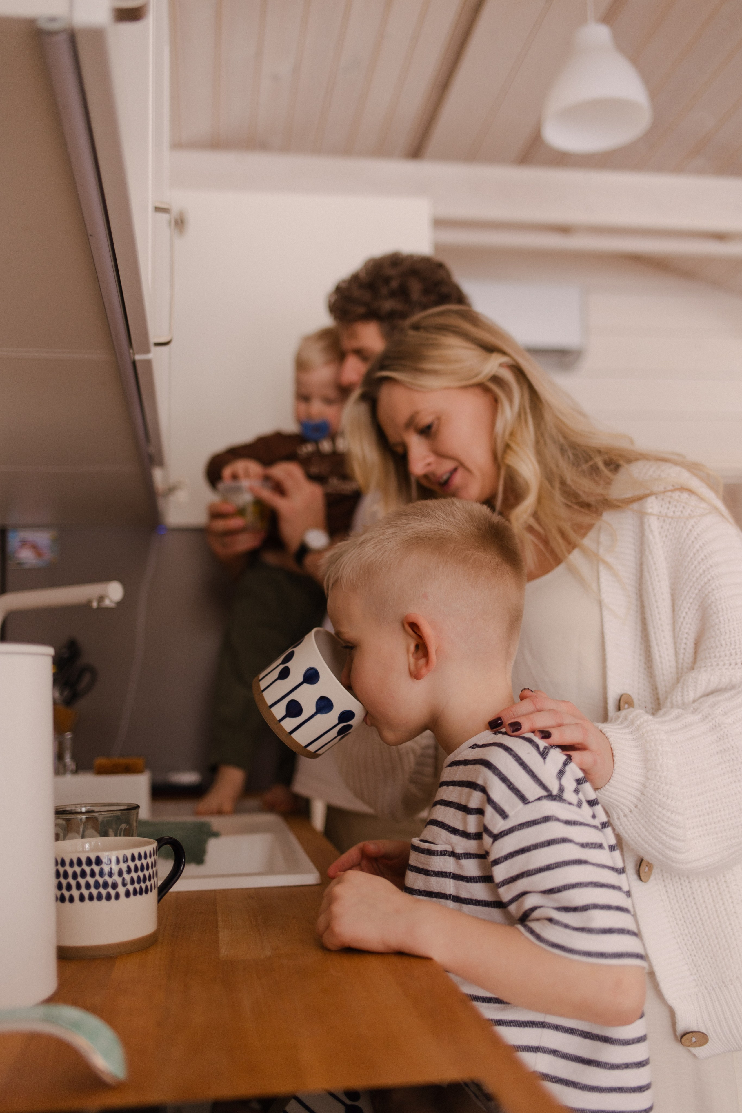 Акрам Ульяна и мальчишки. Фотграф в Москве Кузьмина Мария