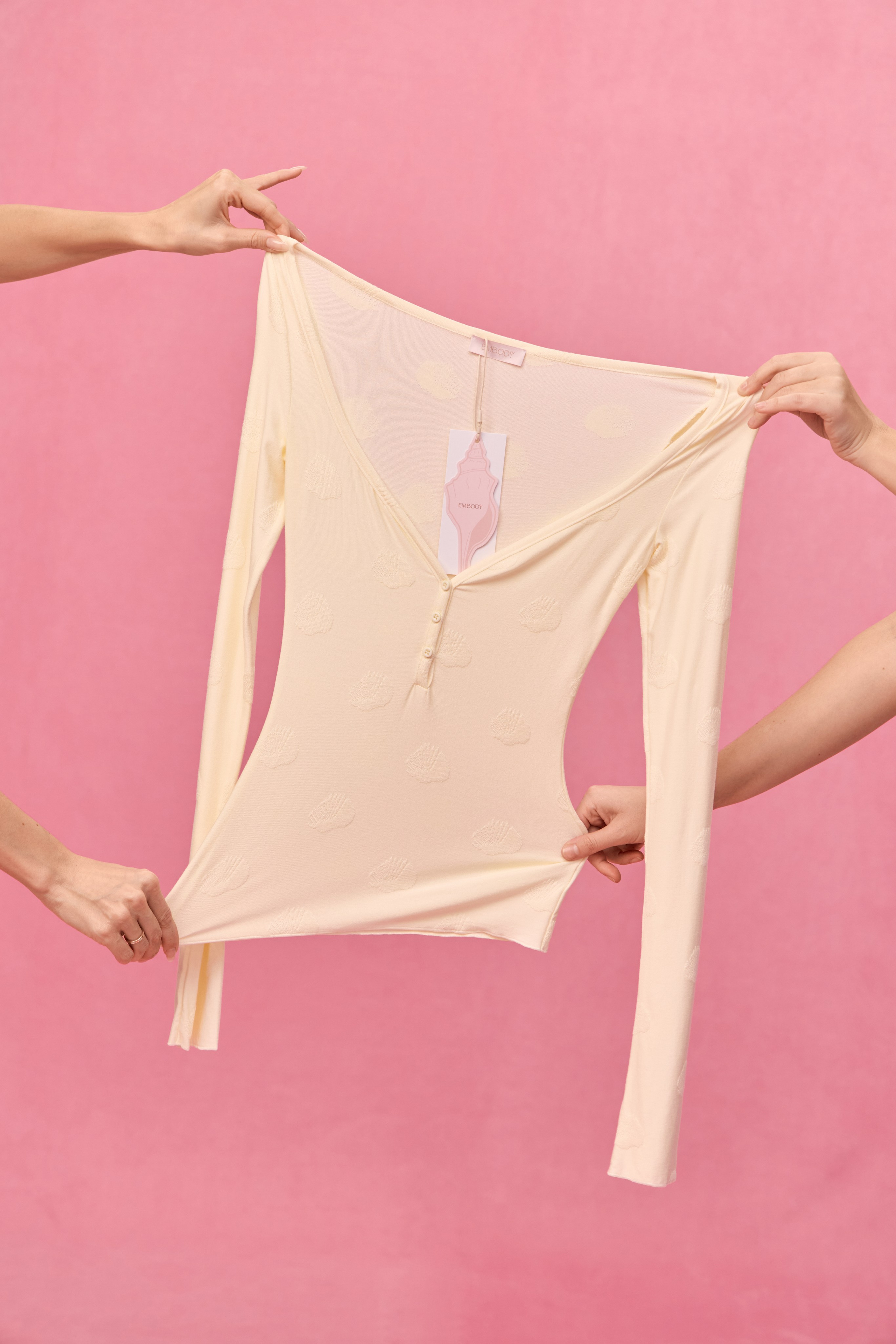 EMBODY. Ретушер для брендов одежды в Москве Струцкая Кристина