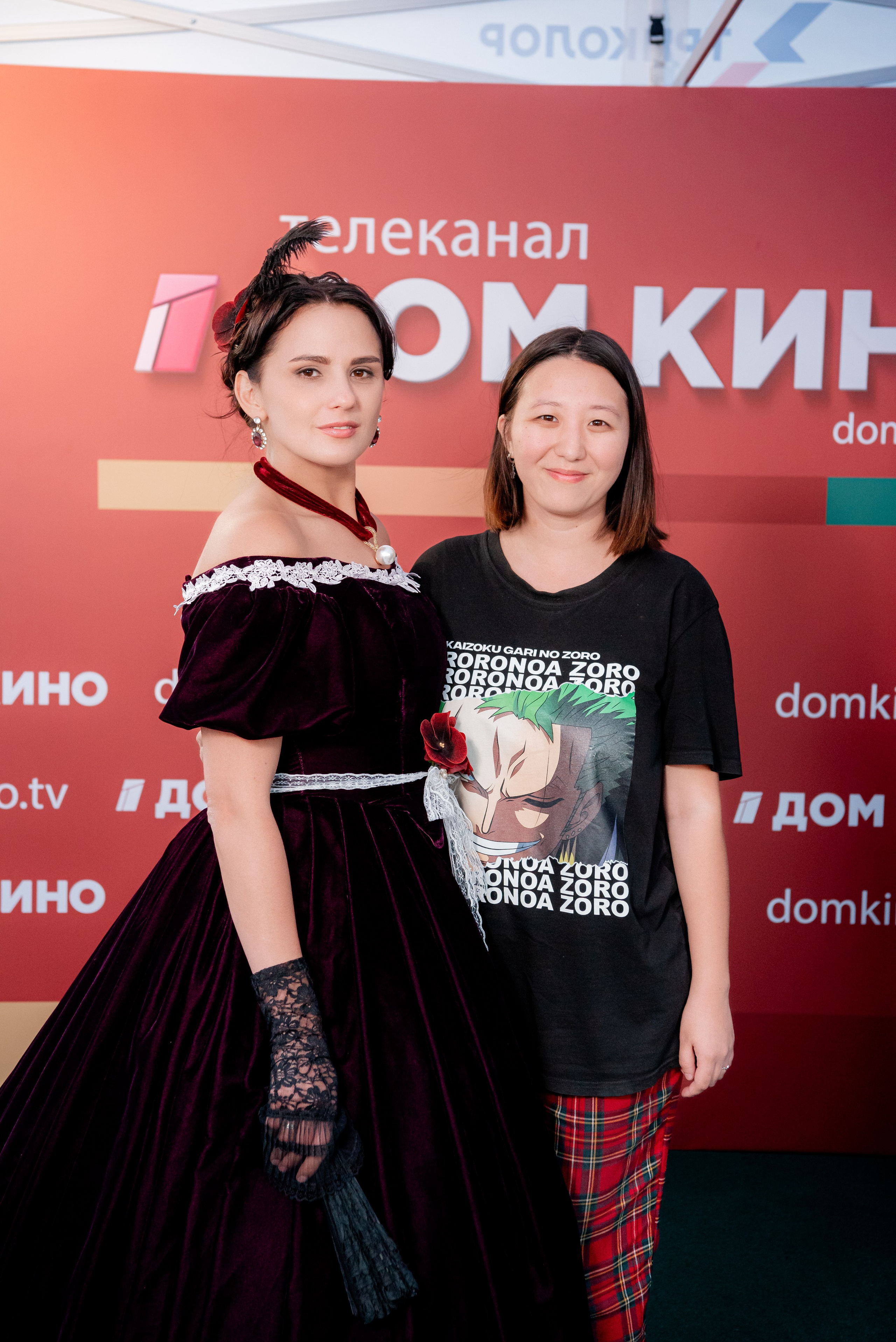 Портретные фото с артистами в палатке Триколор Дом Кинов на день города Волгоград. Фотограф в Волгограде и Волжском Александр Горбань