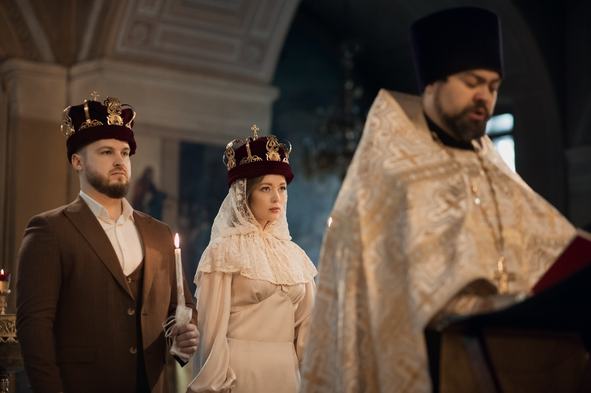 Съемка венчания в Москве в храме Воскресения Словущего в Даниловской Слободе на Тульской. Фотограф на Крещение, Венчание в Москве Ирина Шамина