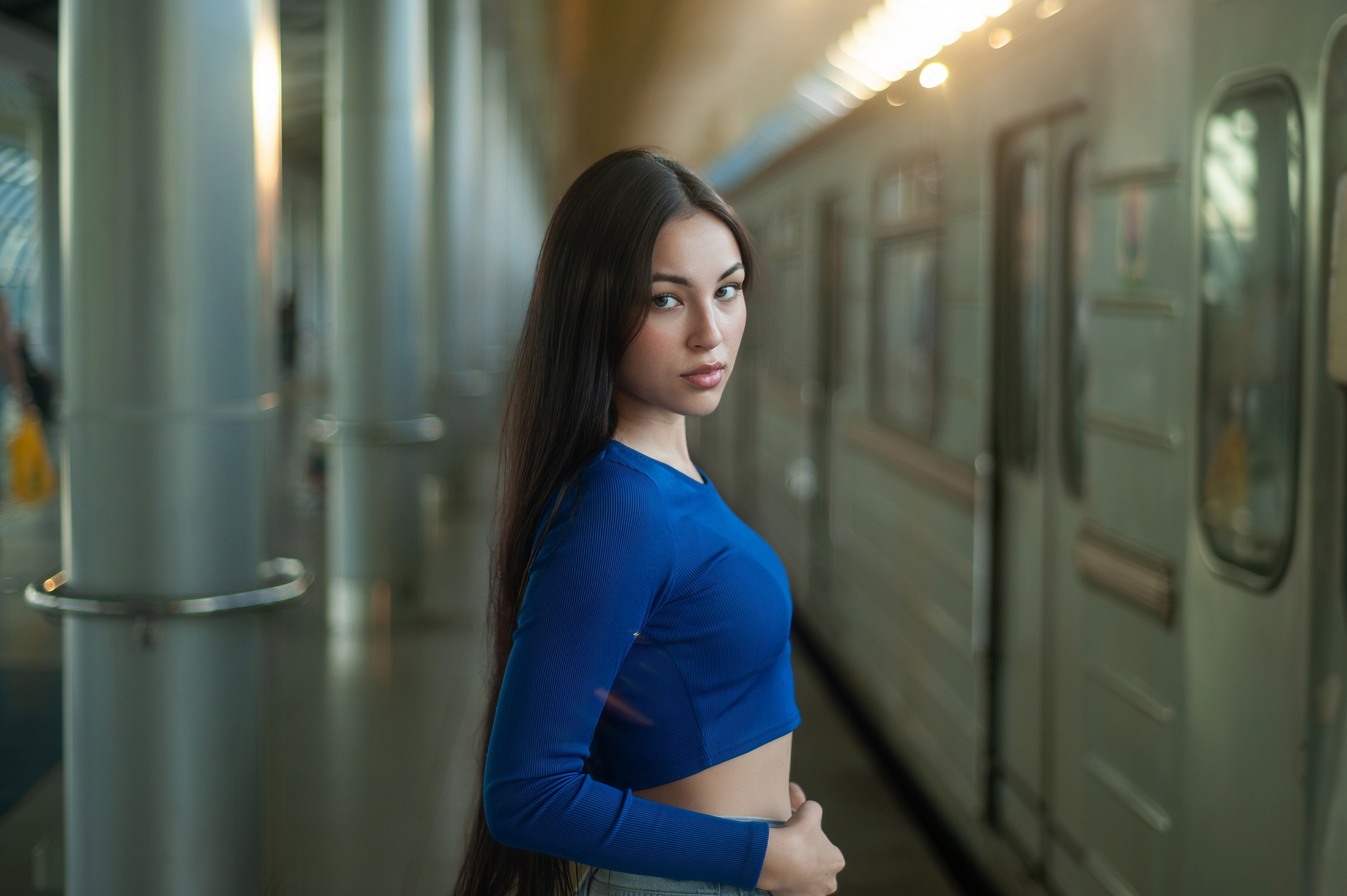 Диана в метро. Портретный креативный творческий фотограф в Казани Михаил Бушенев