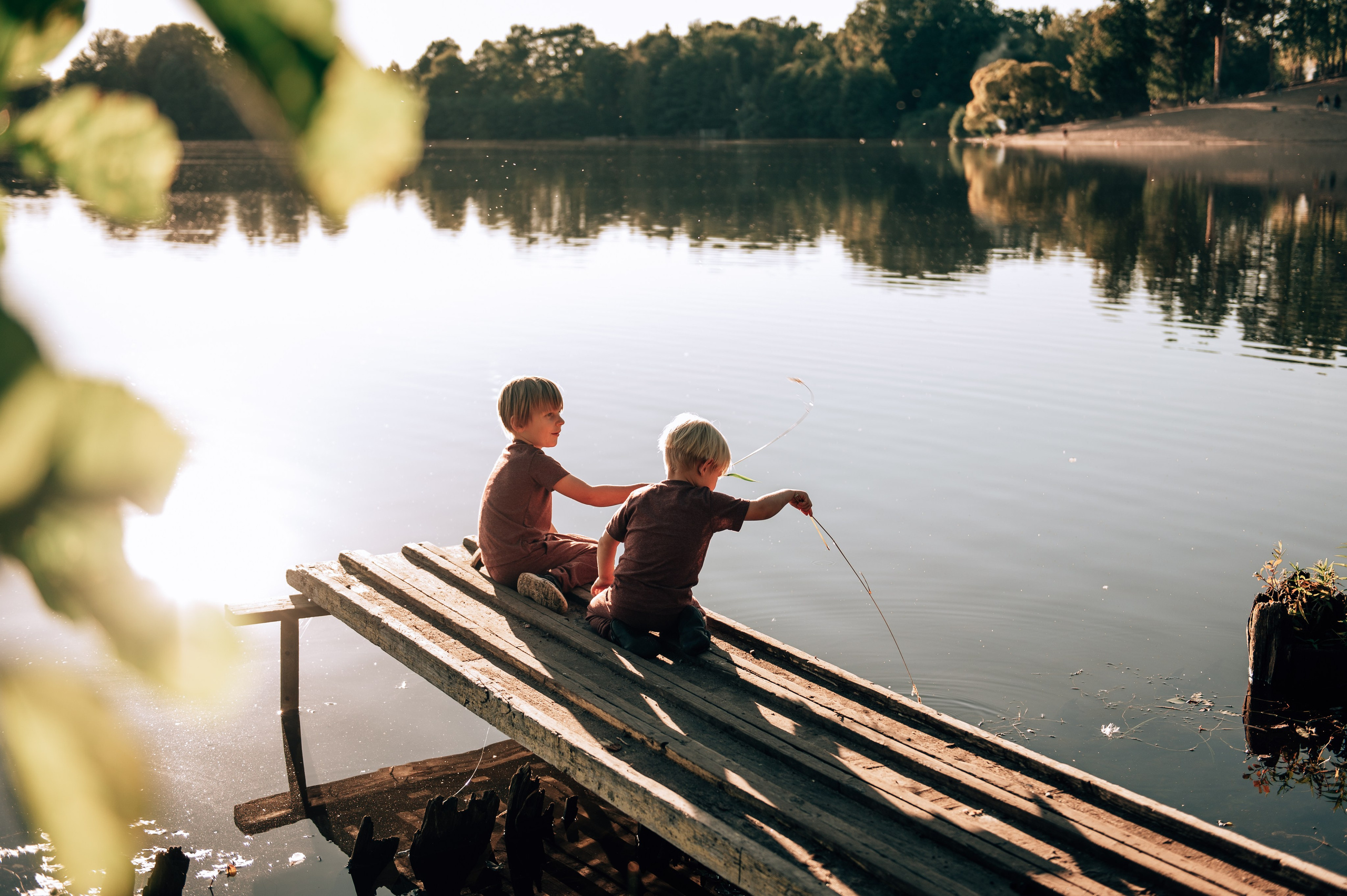 Семейна прогулка с непоседами-мальчишками. Свадебный и семейный фотограф София Невская