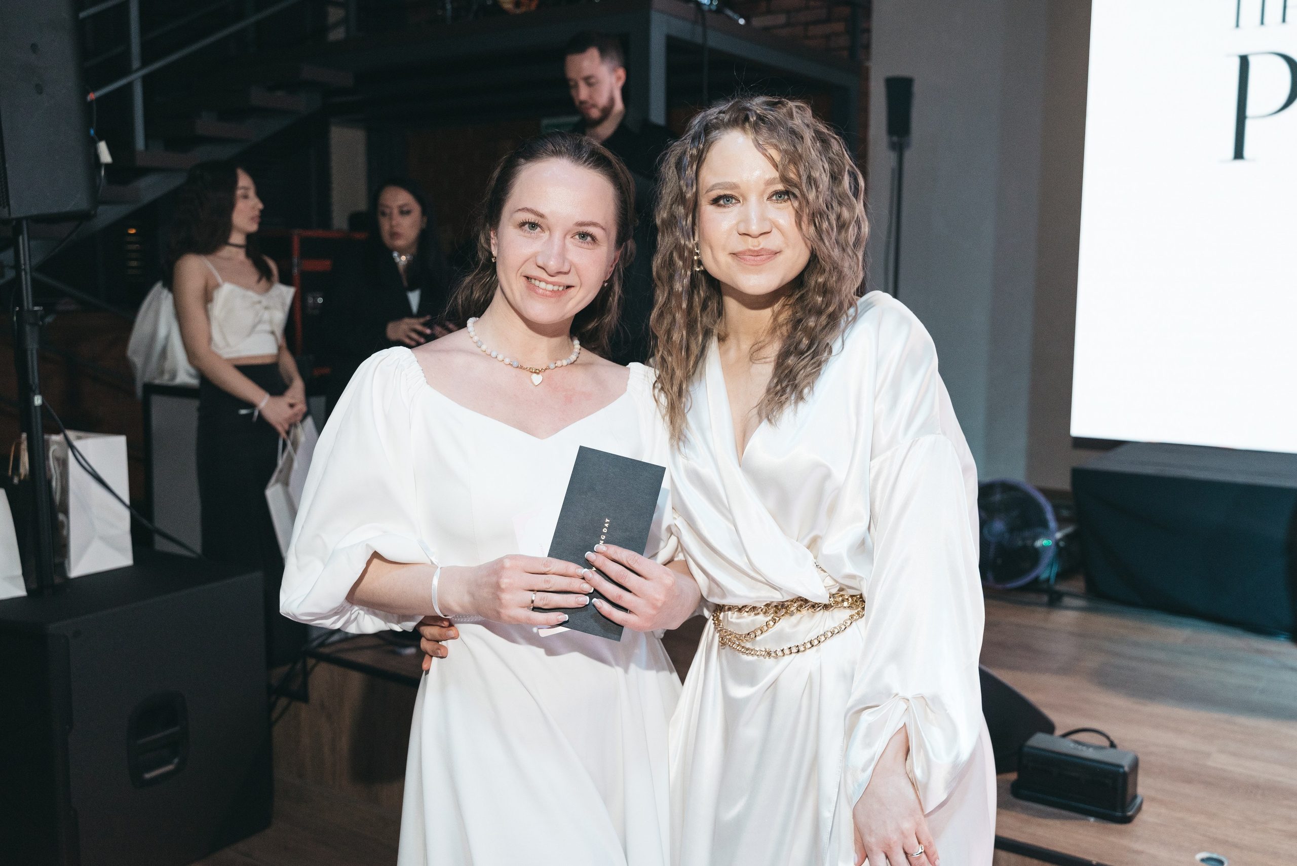 WhiteRoom Pre-wedding. Репортажный и свадебный фотограф в Сургуте