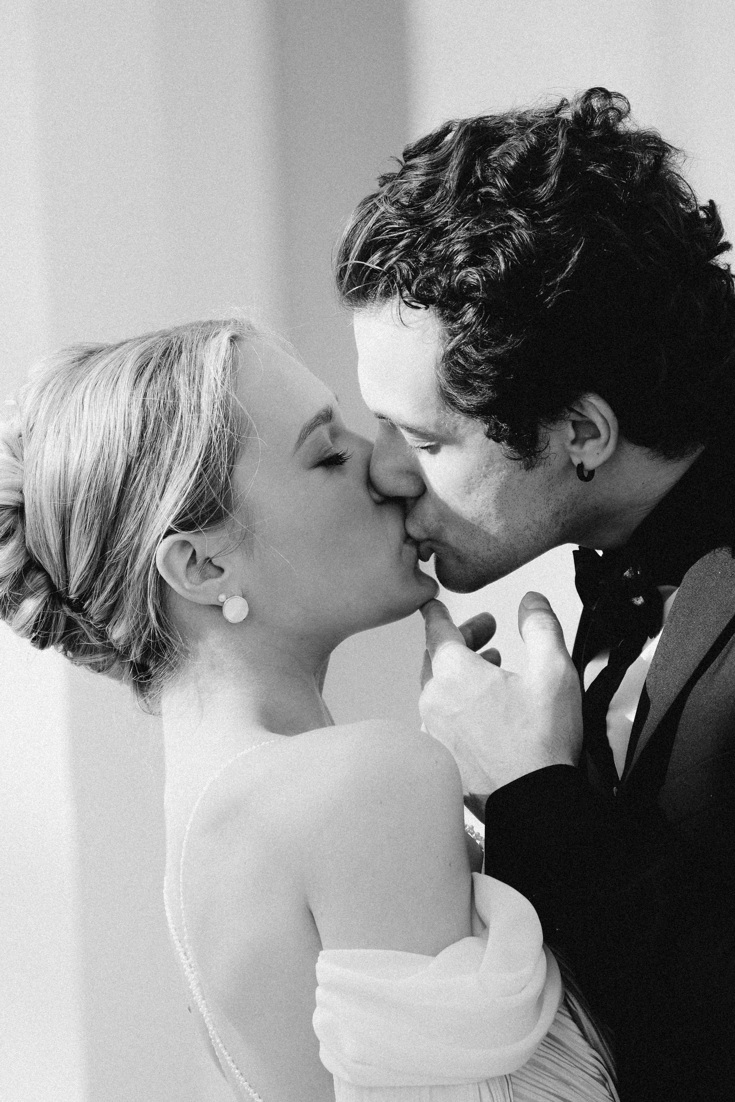 СВАДЕБНАЯ СЬЕМКА В ПАРКЕ ОРАНИЕНБАУМ. Профессиональный фотограф, Санкт-Петербург — Виктория Богомолова