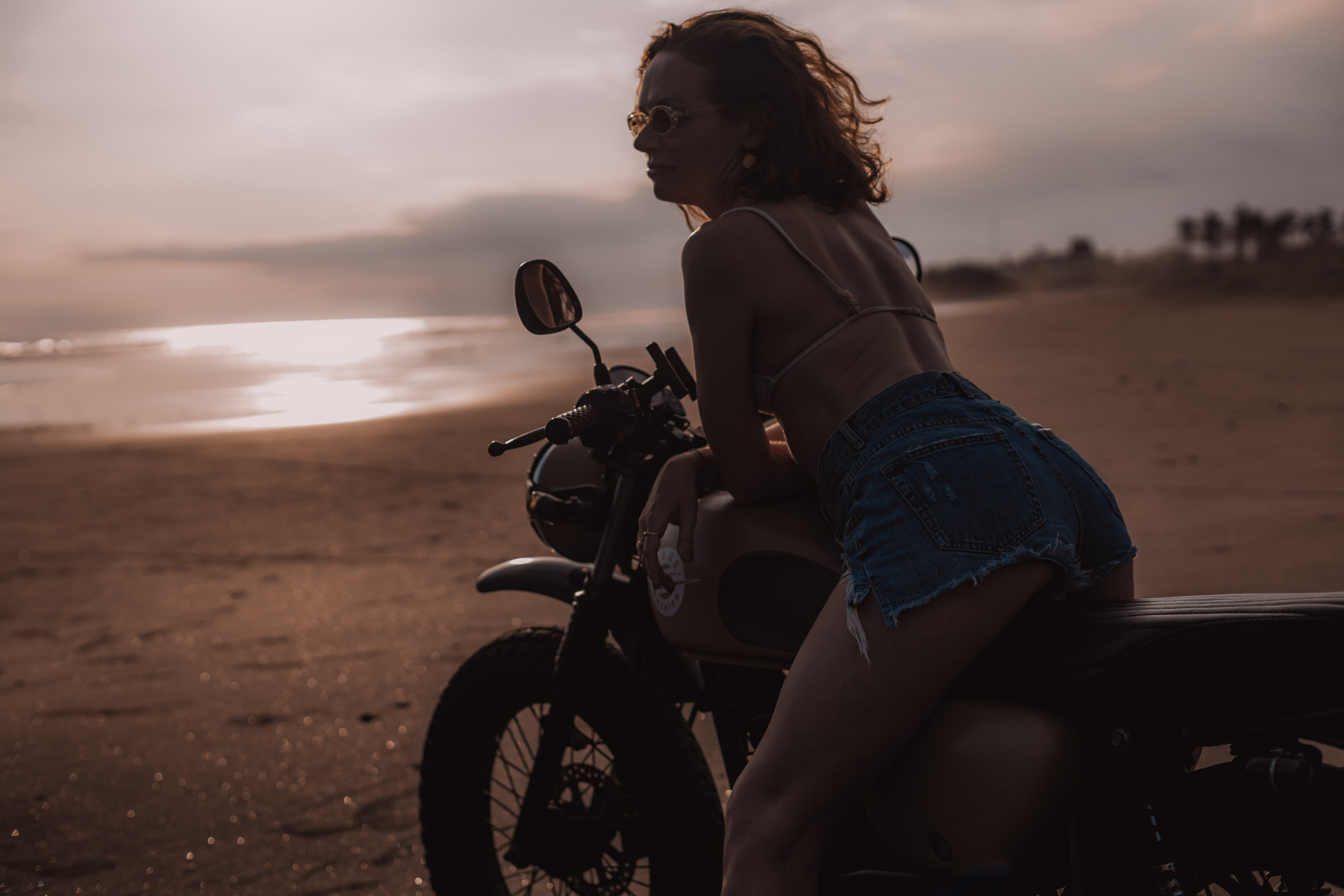 Moto babe. Mariam Bagdasaryan