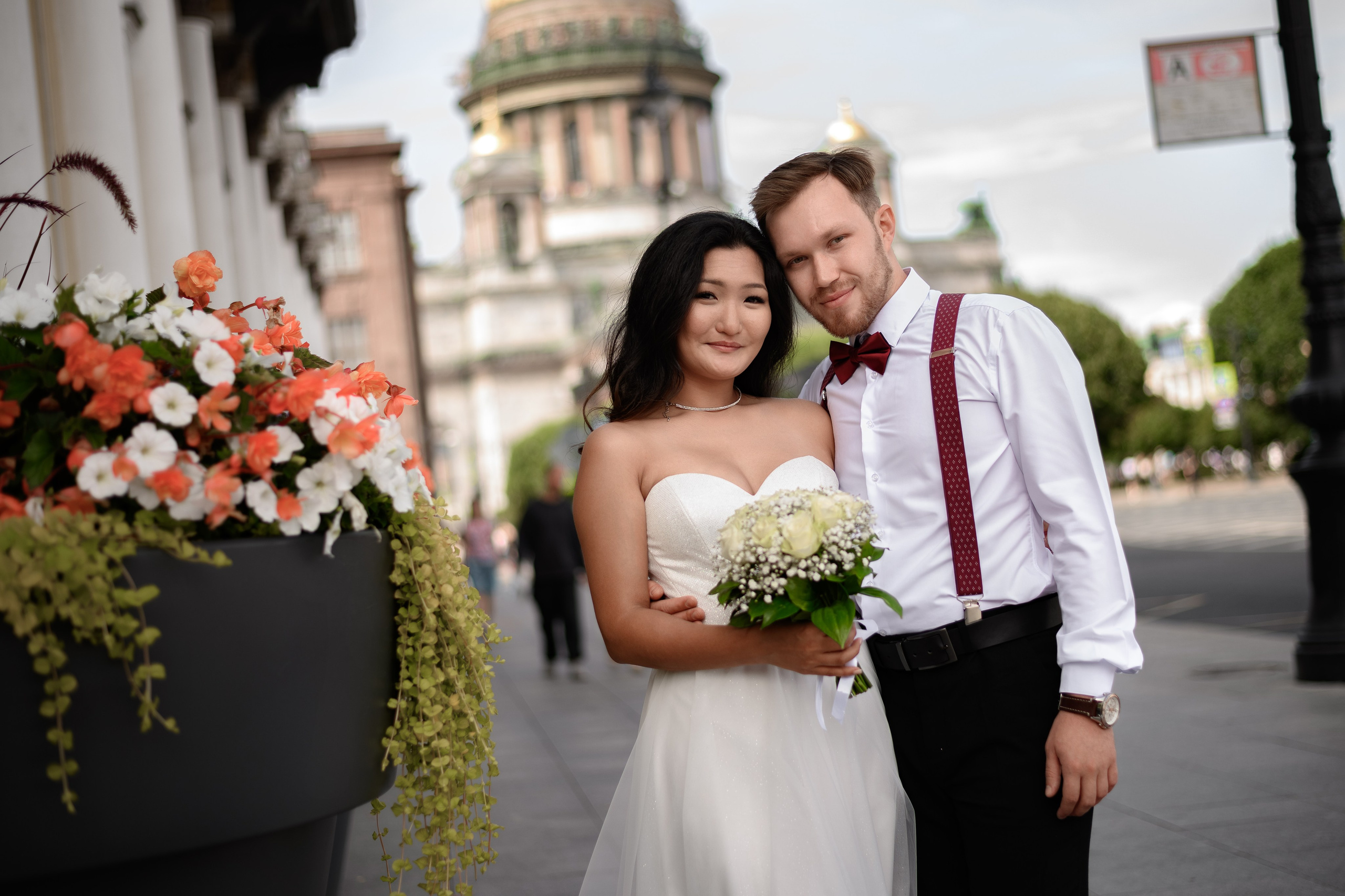 Свадебная фотосессия в центре Санкт-Петербурга. Фотограф Алексей Лукин. Свадьба, мероприятие, корпоратив, юбилей, фотосессия, портрет. Фотосъёмка в Санкт-Петербурге. Ретушь фотографий