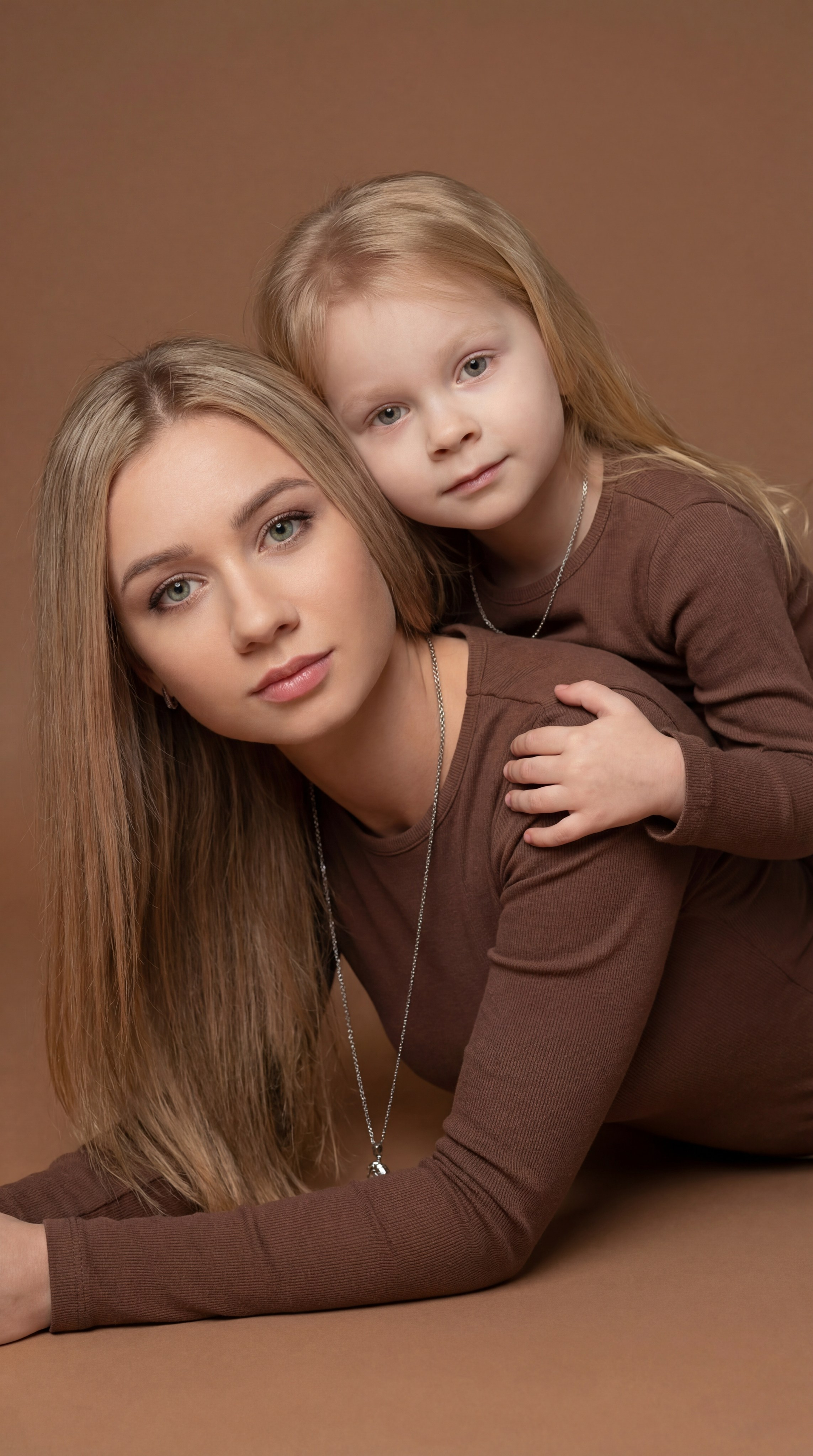 ИИ-Фотосессия. AI‑креатор: фото‑ и видео‑креативы на нейросетях