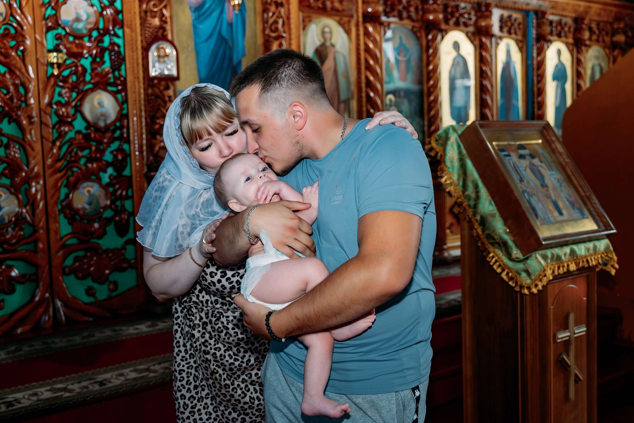 Таинство Крещения. Фотограф Алёна Царькова. Киселевск