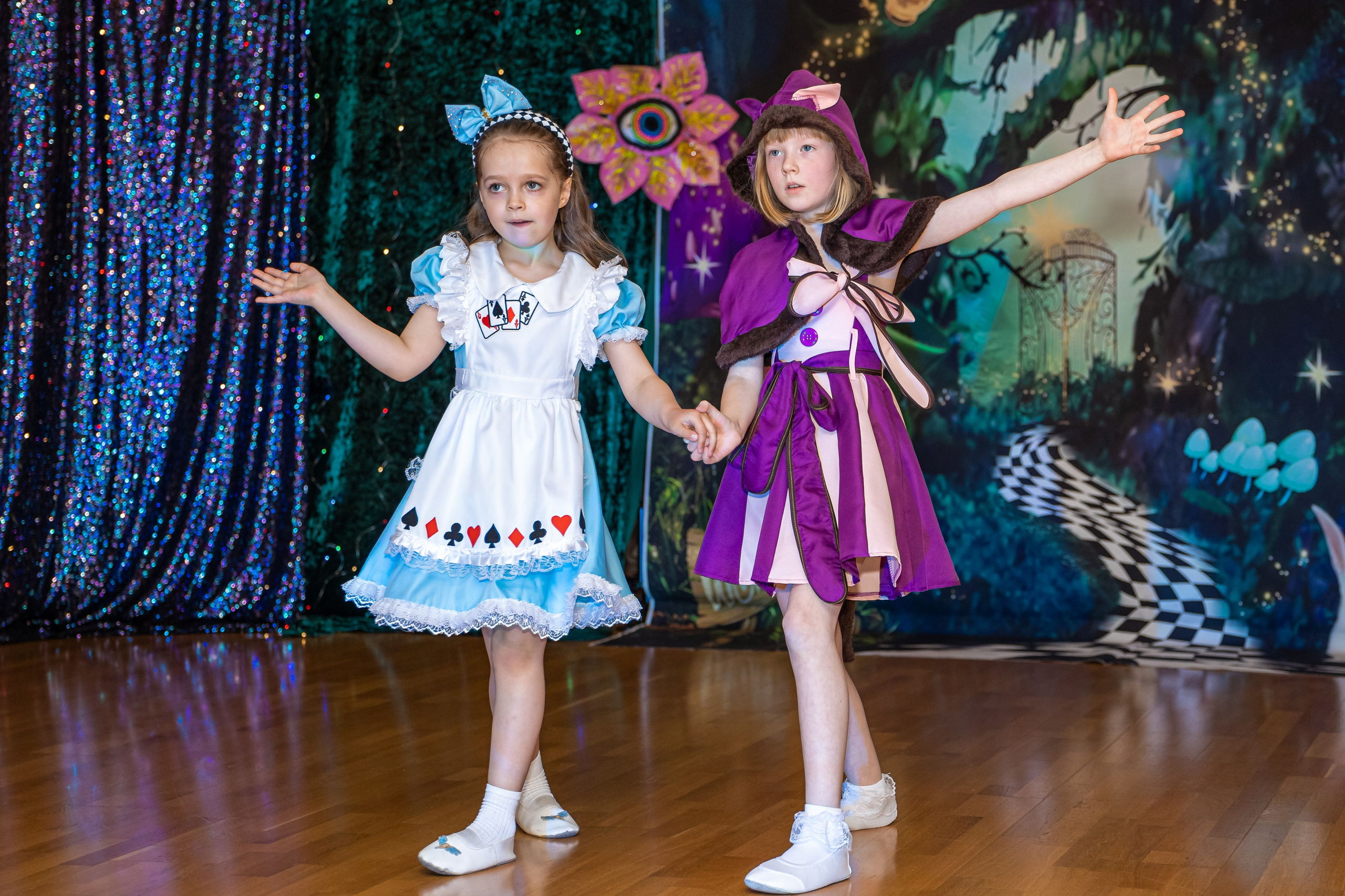 Фотосъемка детского выступления «Алиса в стране чудес». Ирина Носова - семейный и детский фотограф