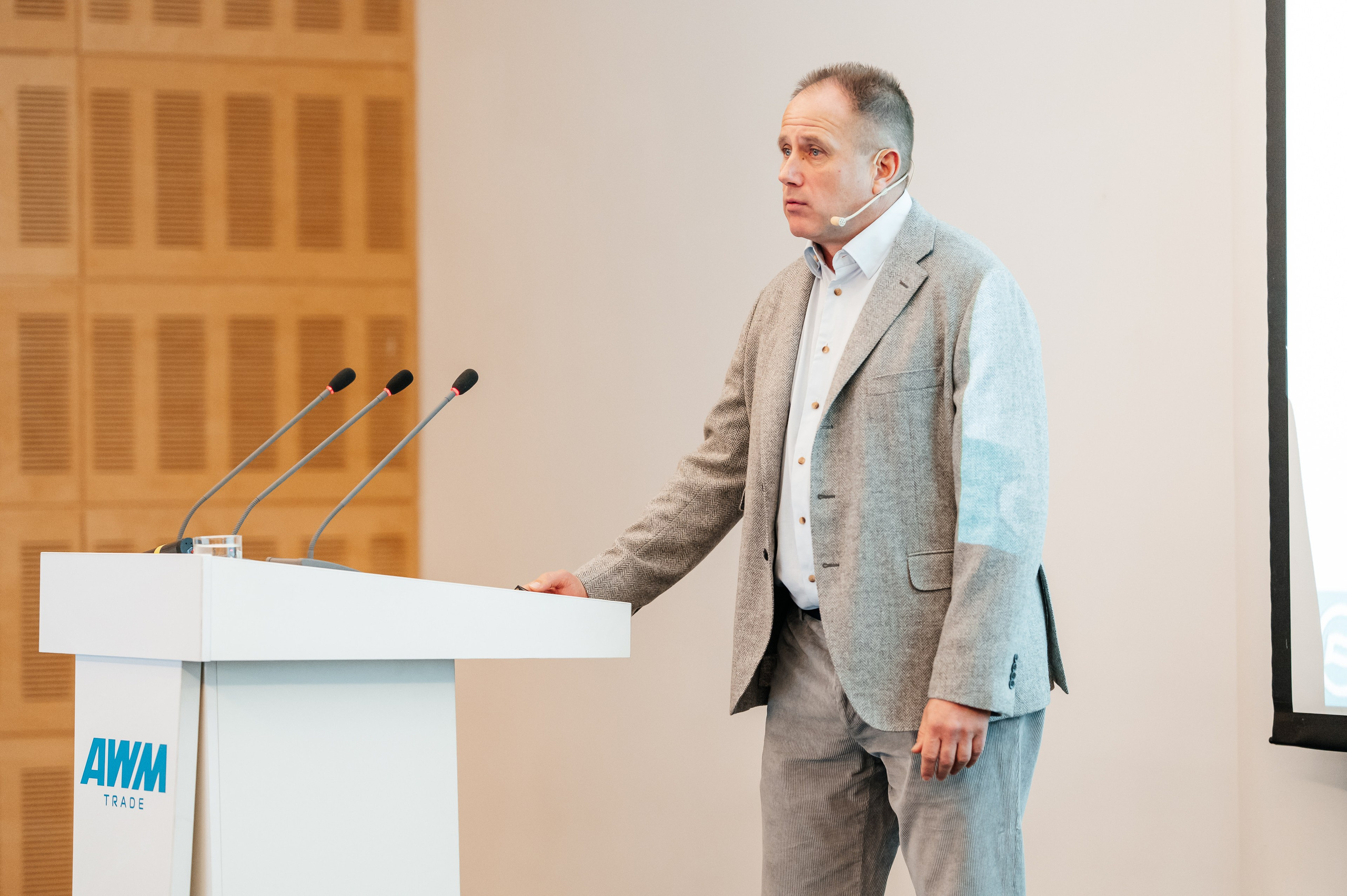 Конференция дилеров. Фотограф Дмитрий Сермяжко